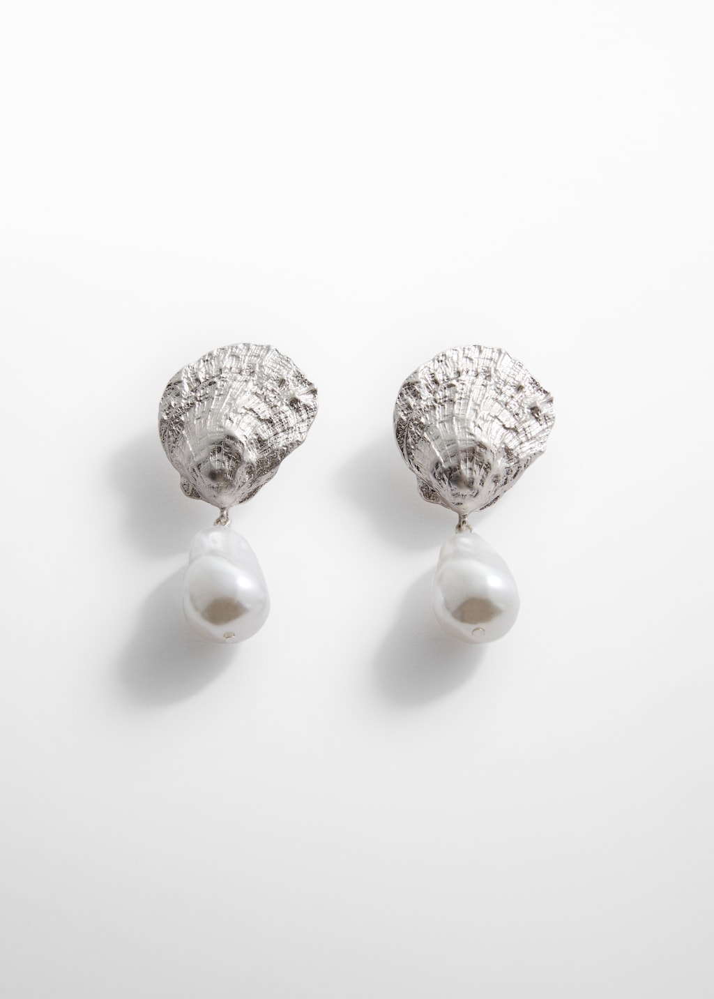 Pearl shell earrings - Article without model