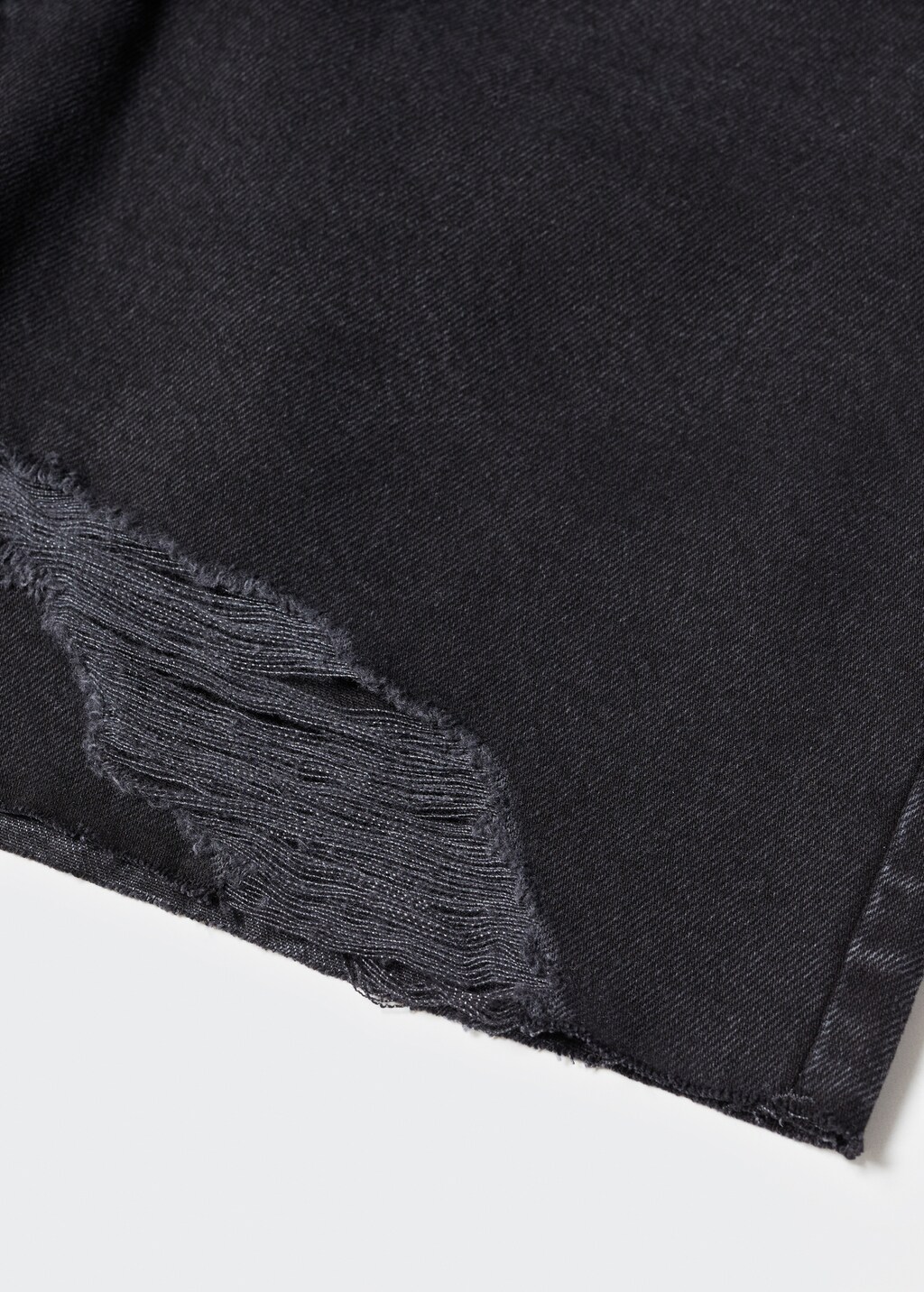 Jeans-Bermudashorts mit Zierrissen - Detail des Artikels 8