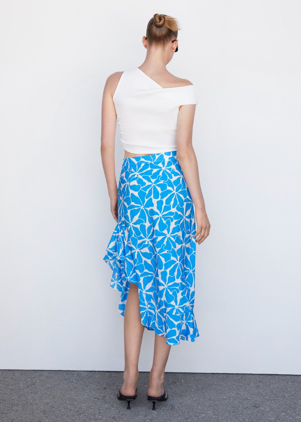 Asymmetrical printed skirt - Reverse of the article