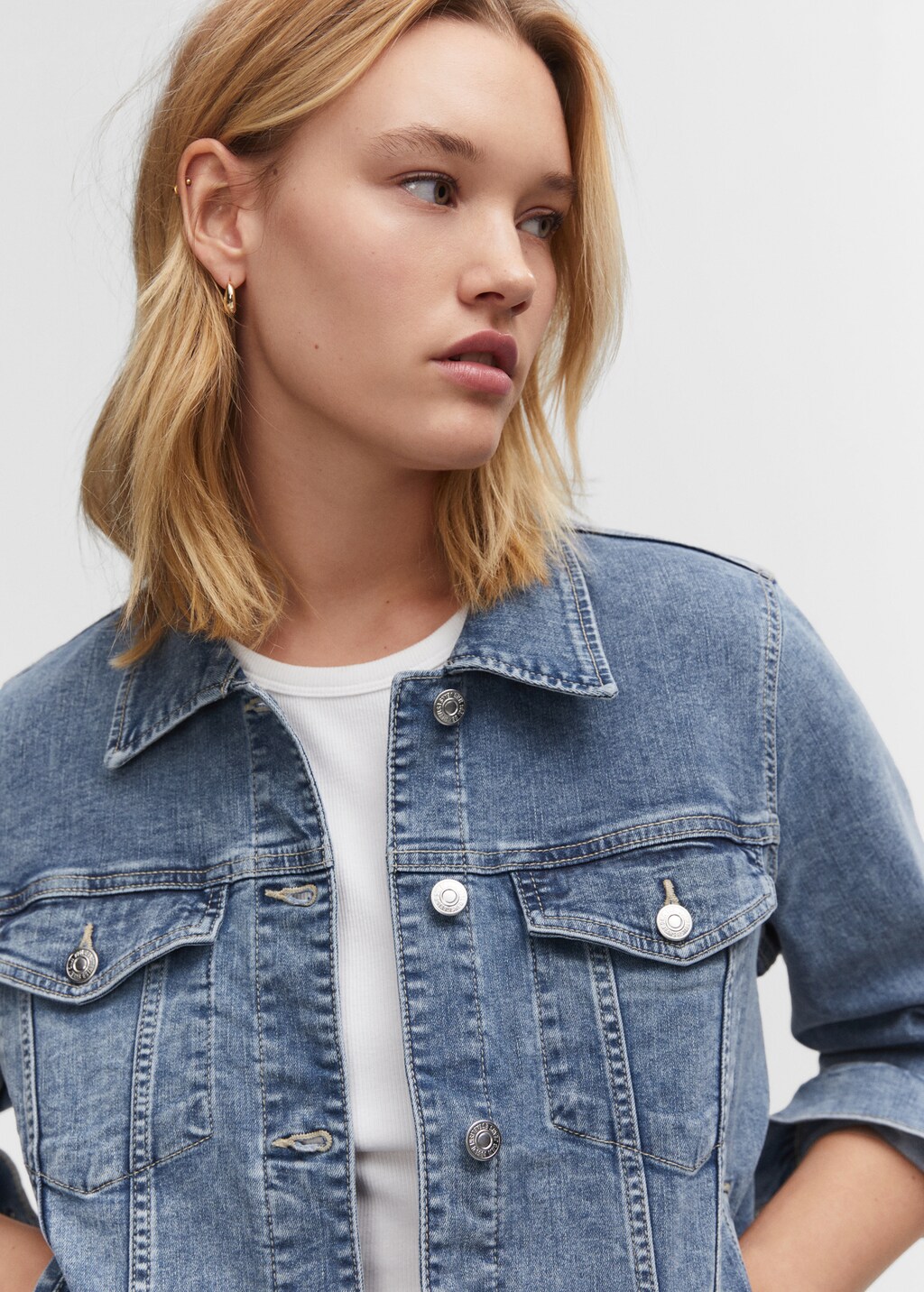 Pocketed denim jacket - Details of the article 4