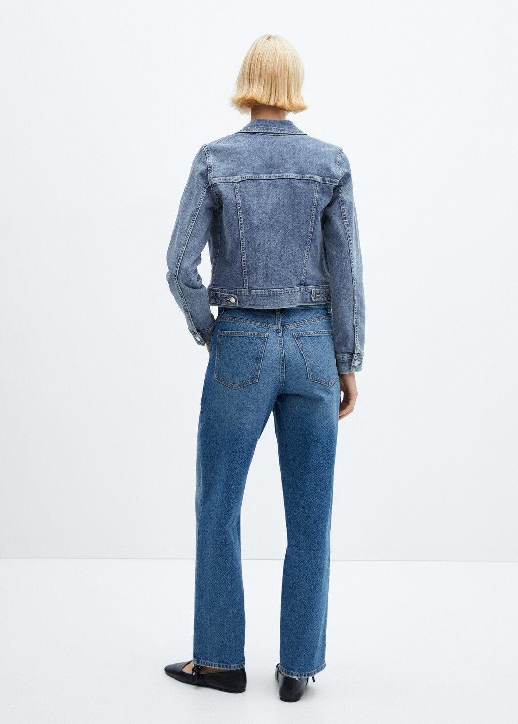 Pocketed denim jacket - Reverse of the article