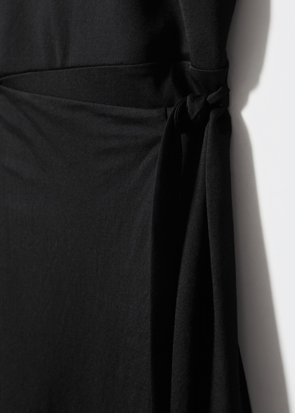 Bow wrap dress - Details of the article 8