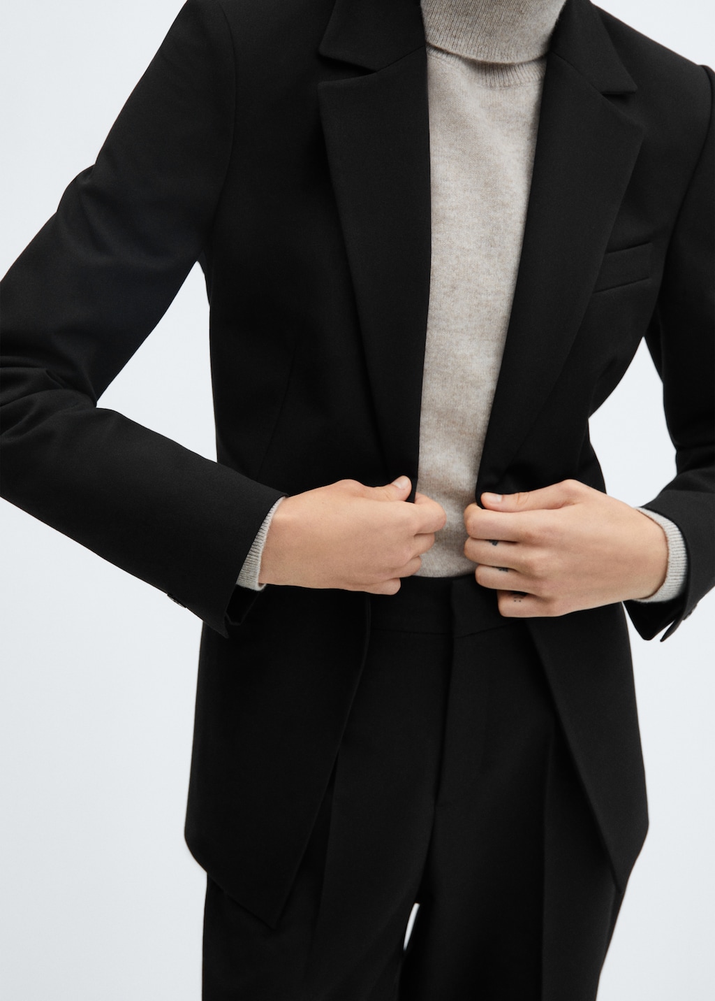 Fitted suit jacket - Details of the article 6