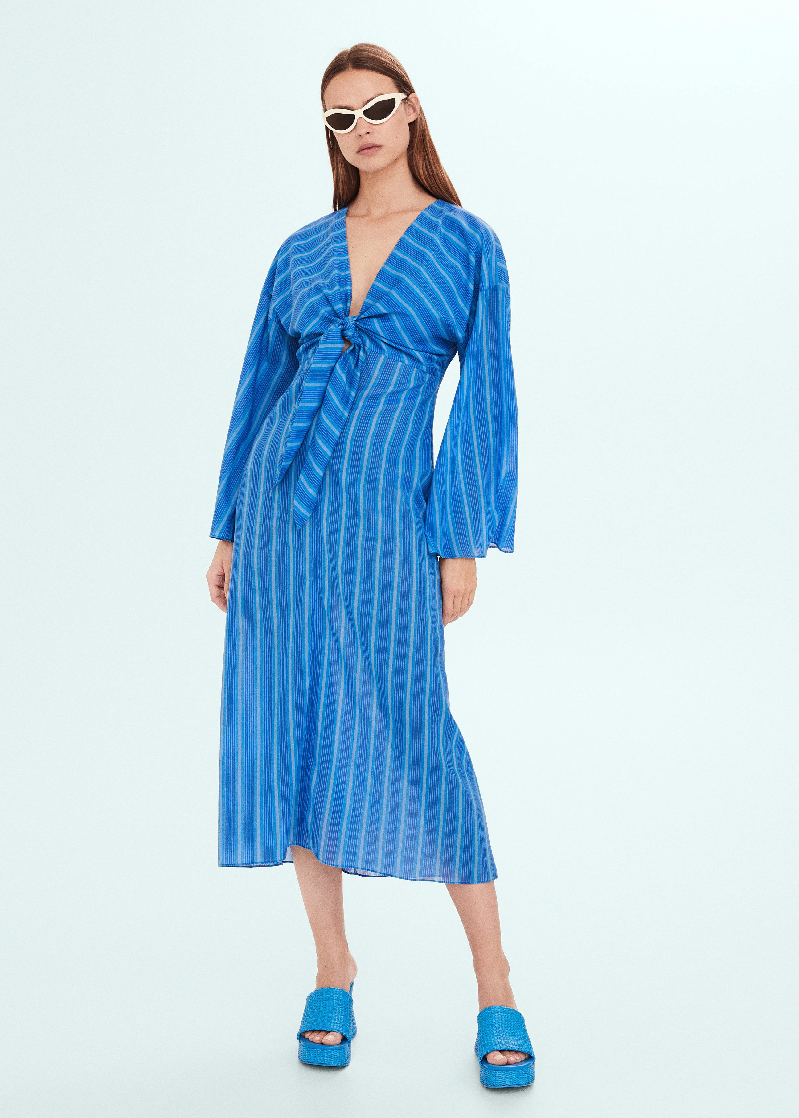 Striped dress with knot detail - Details of the article 2