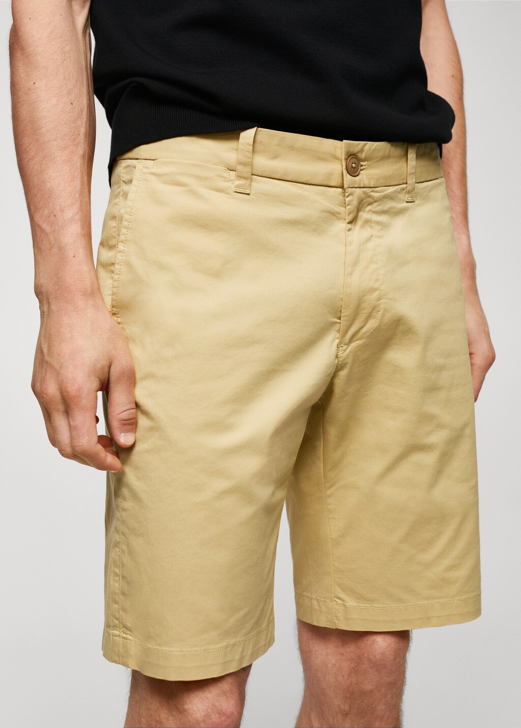 Slim-fit chino cotton bermuda shorts - Details of the article 1