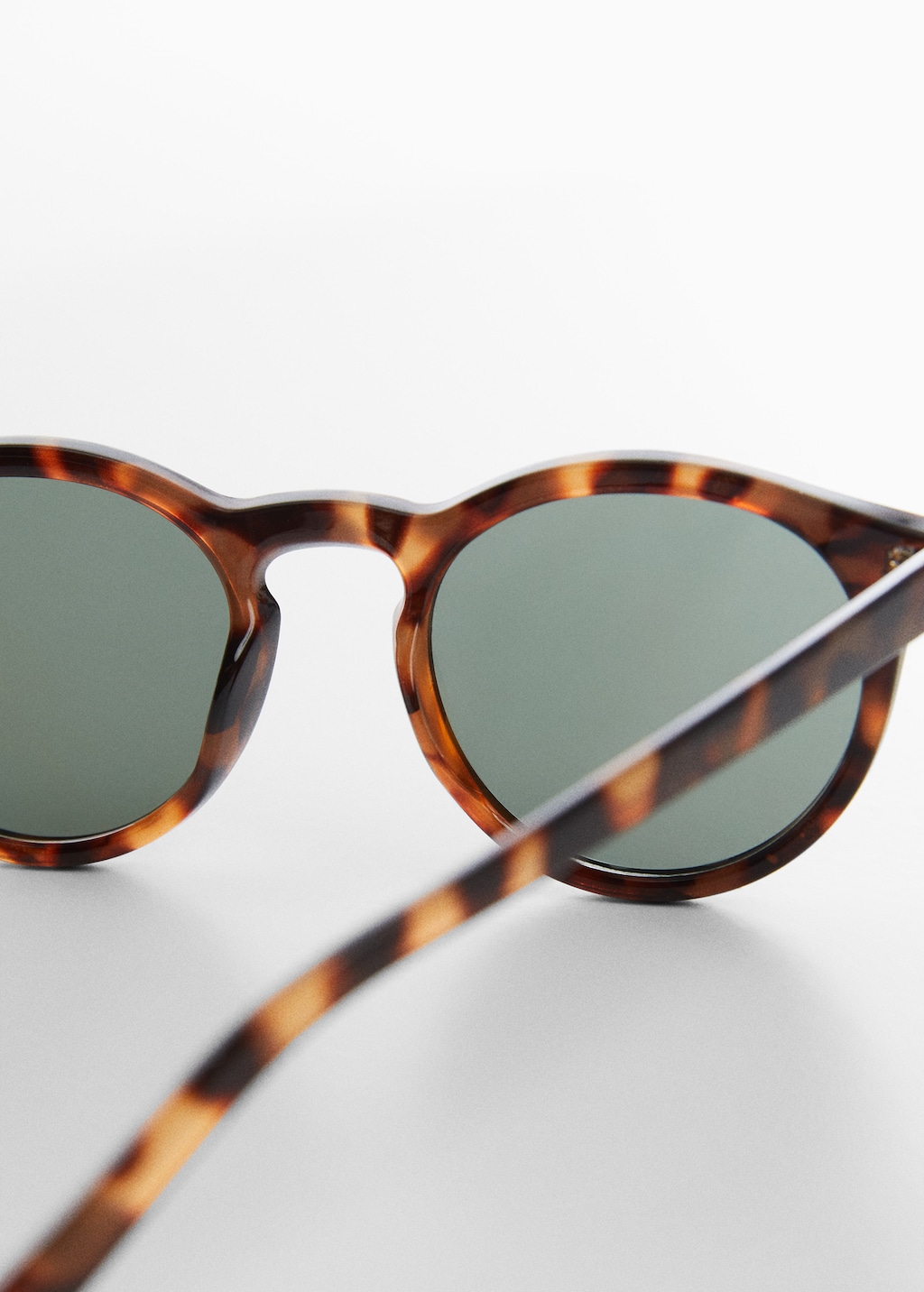 Sonnenbrille im Retro-Stil - Detail des Artikels 1