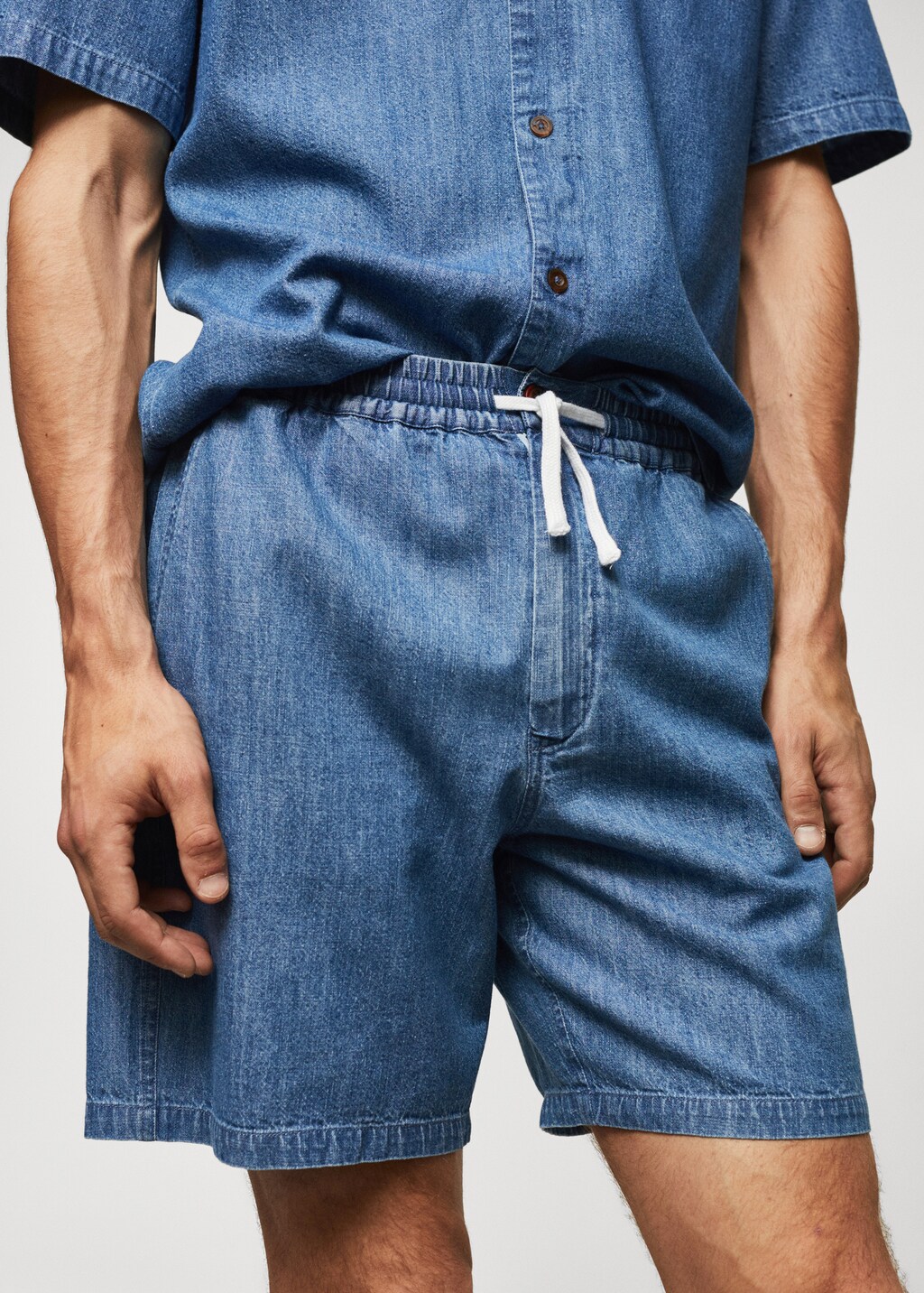 Chambray Bermuda shorts - Details of the article 1