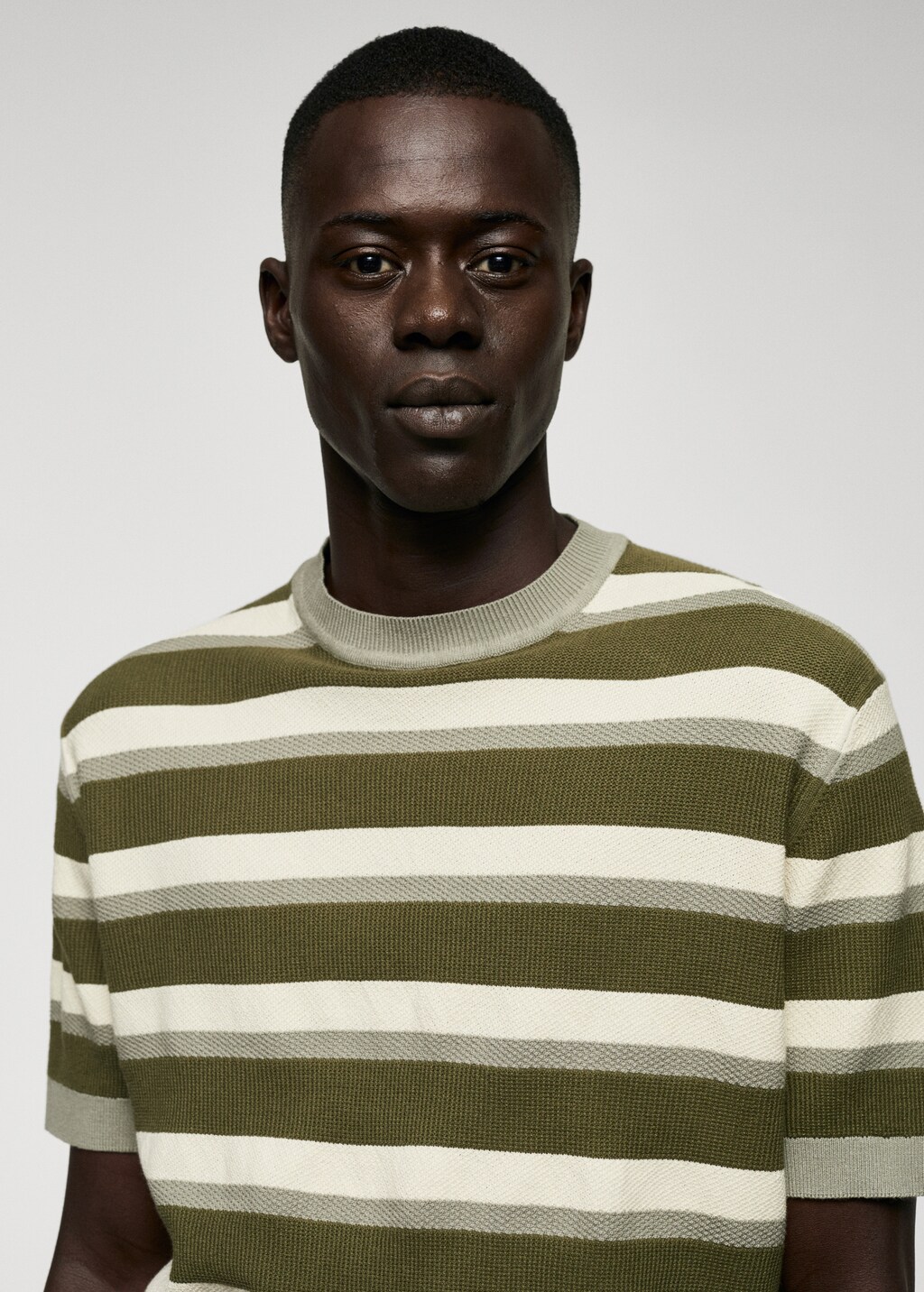 Cotton knitted t-shirt with striped structure - Details of the article 1