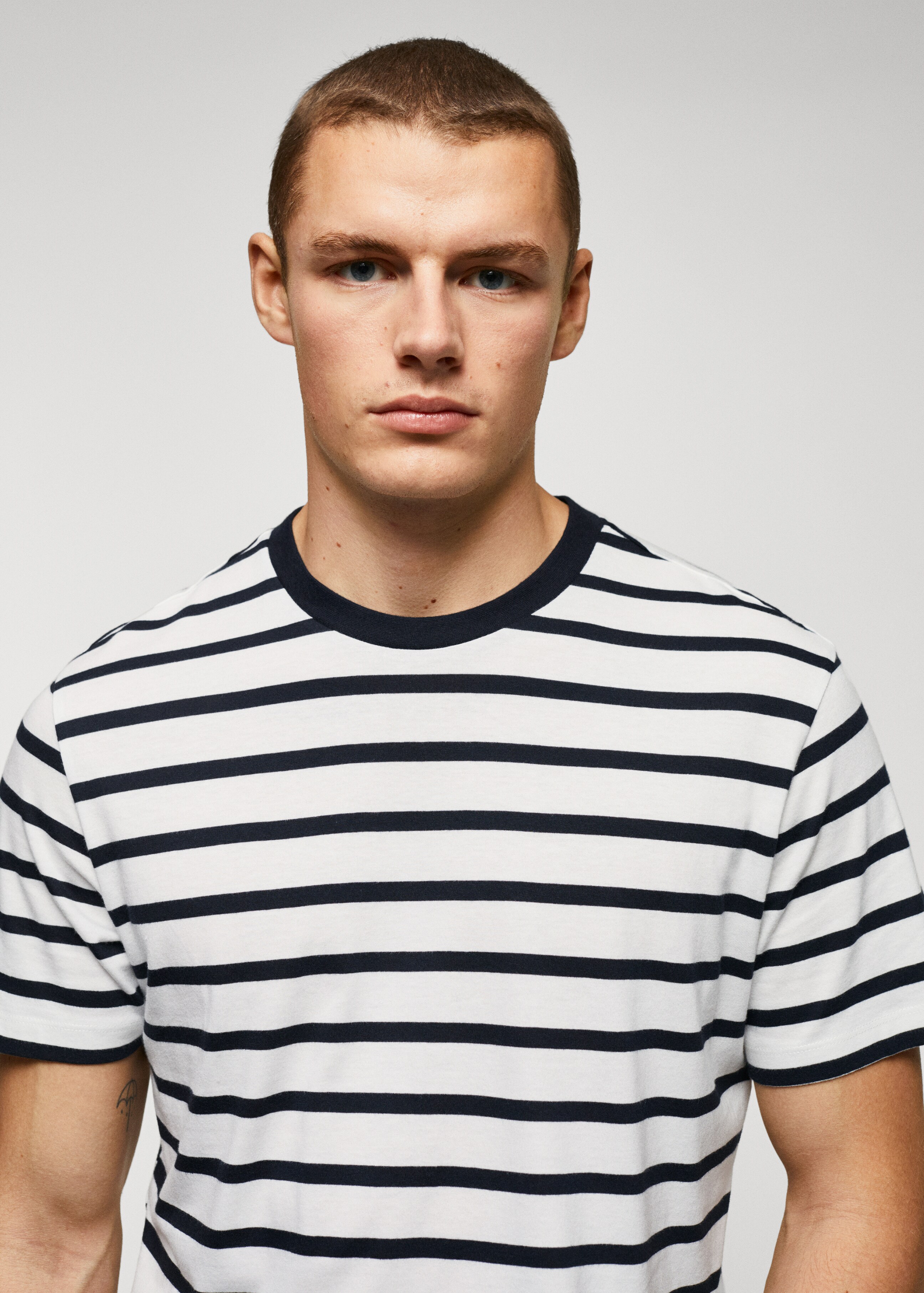 Striped modal cotton knitted t-shirt - Details of the article 1