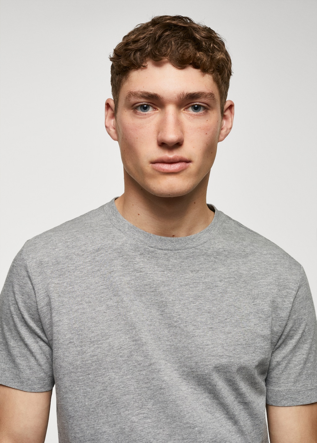 Basic cotton stretch t-shirt - Details of the article 1