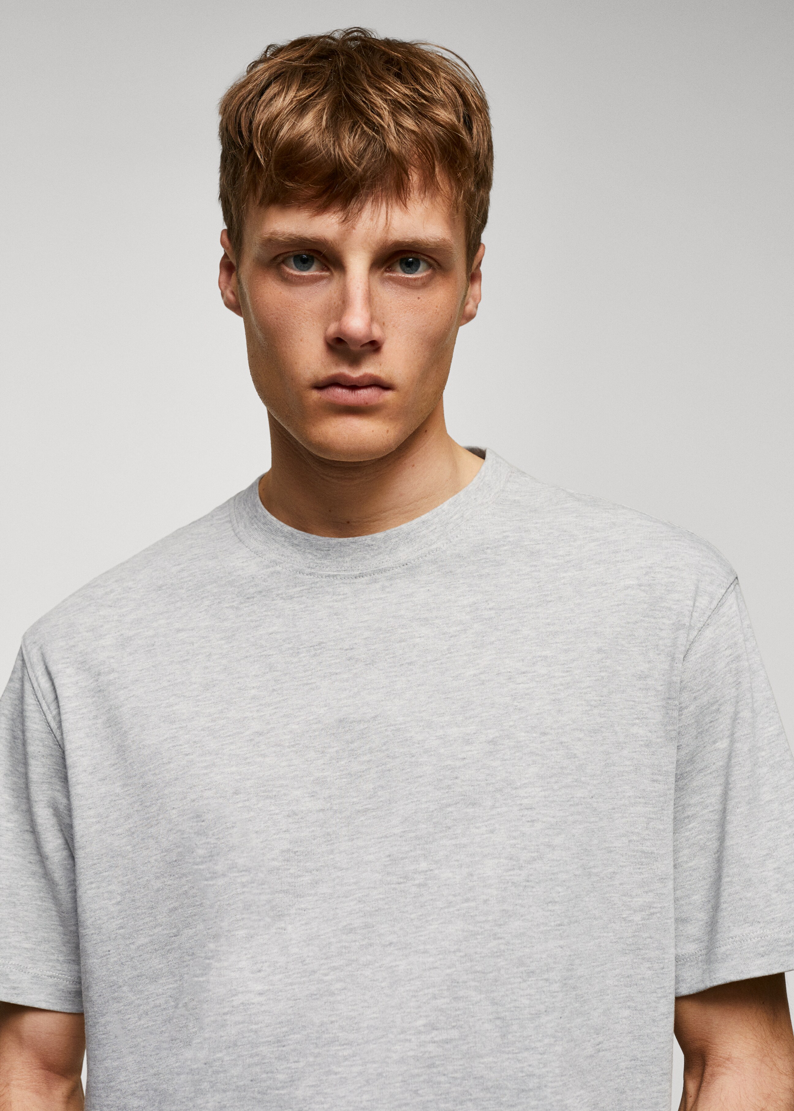 Basic relaxed-fit cotton t-shirt - Details of the article 1