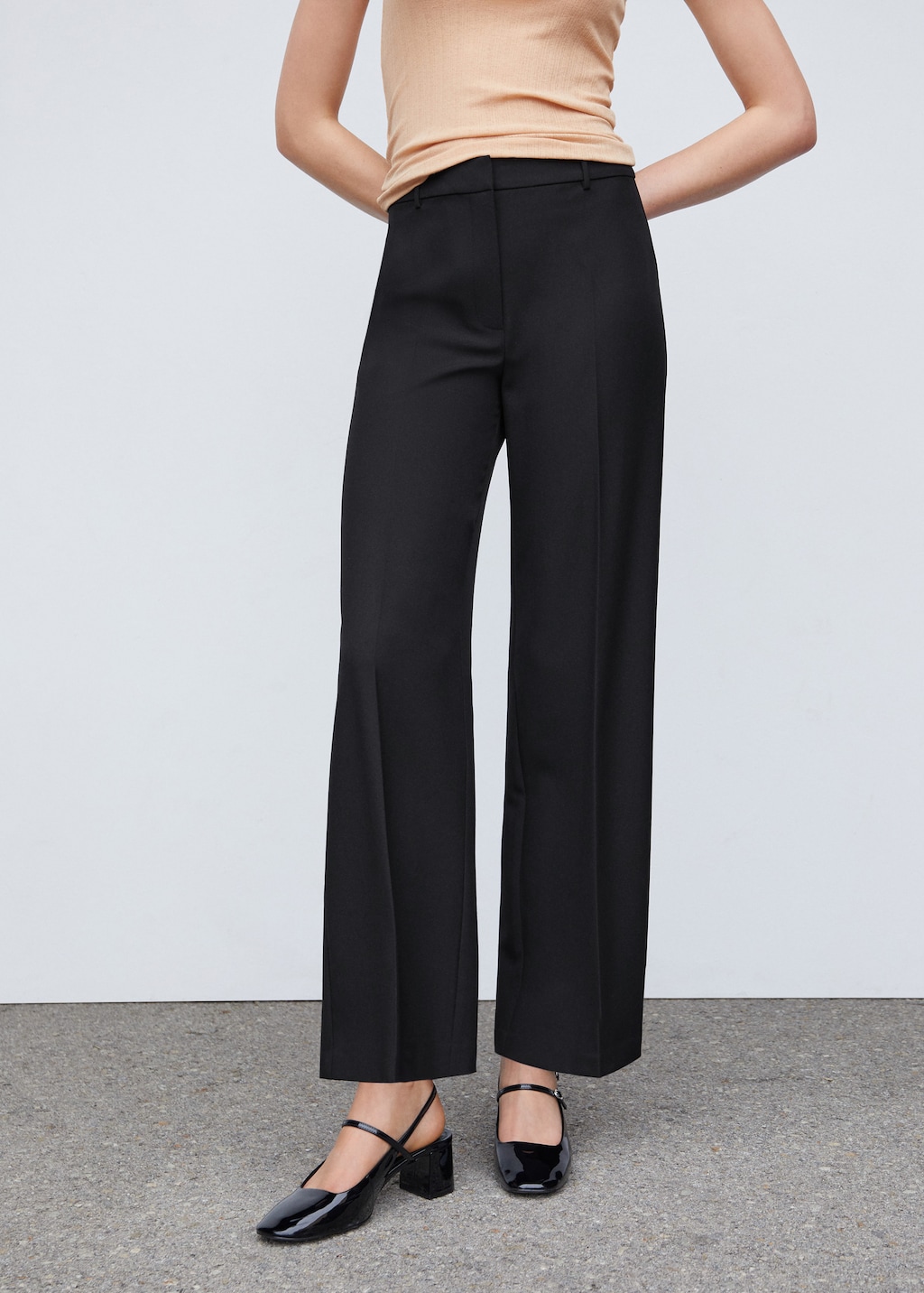 Straight-fit pleated trousers - Medium plane