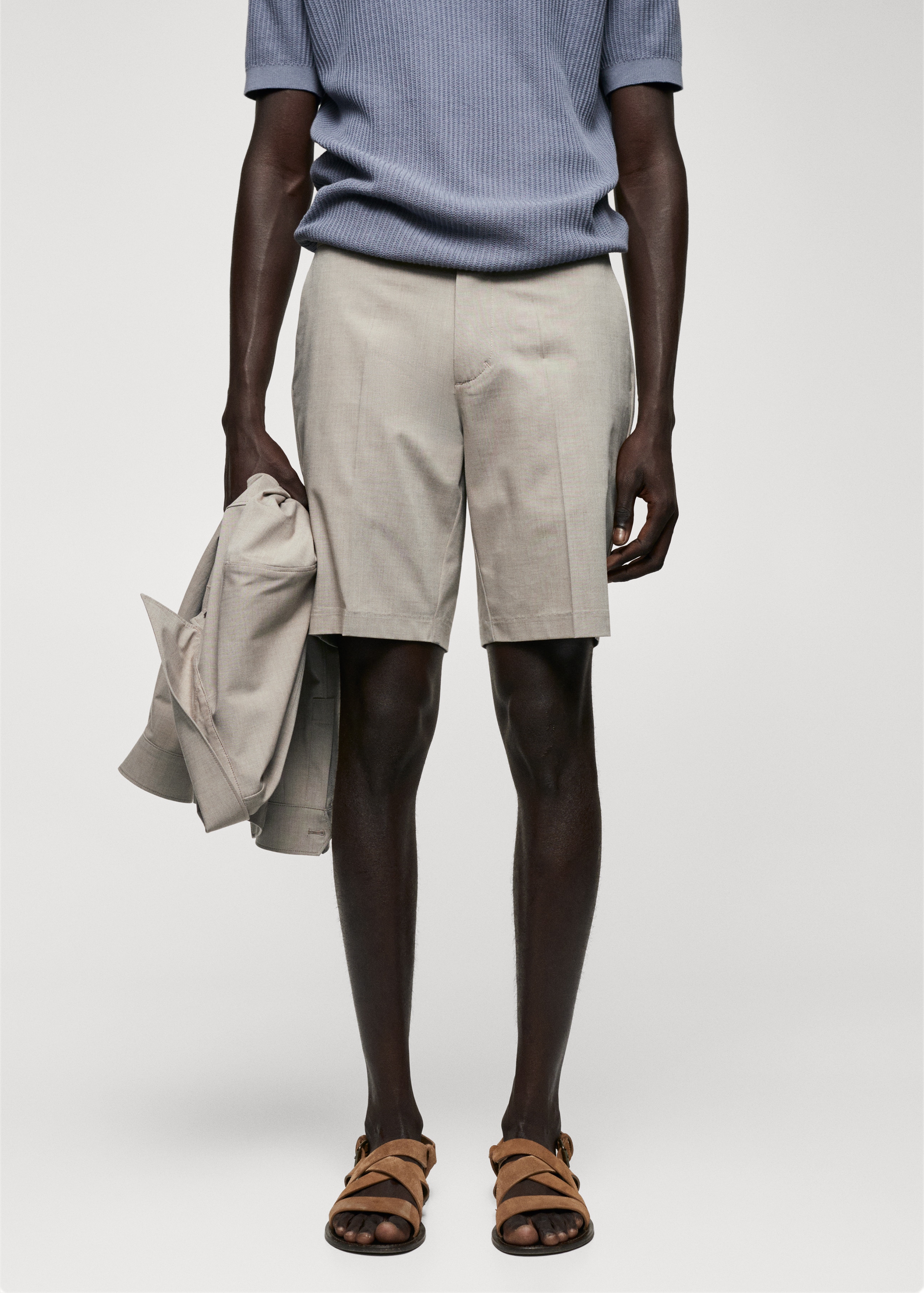 Slim-fit bermuda shorts with adjustable waist - Medium plane