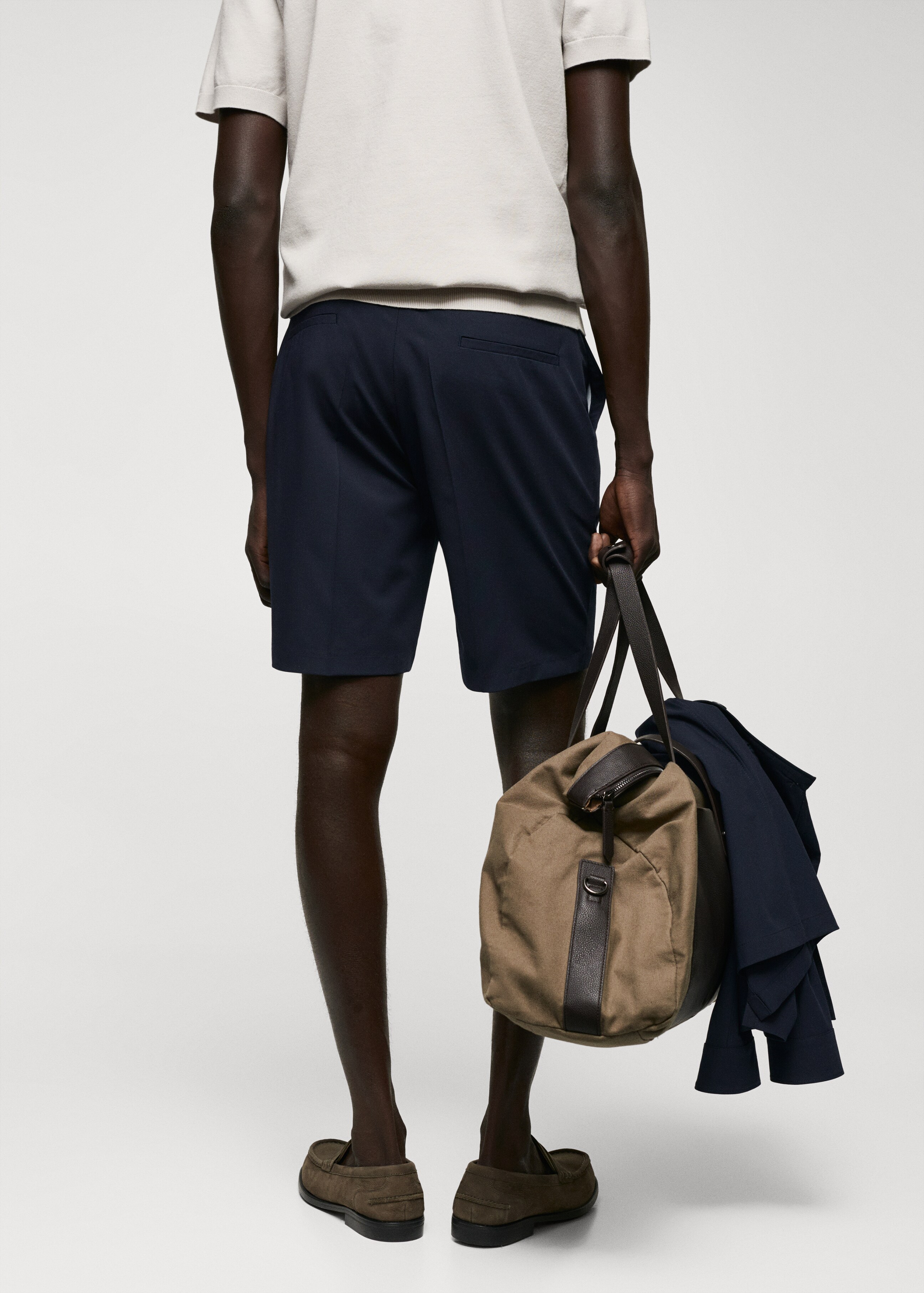 Slim-fit bermuda shorts with adjustable waist - Reverse of the article