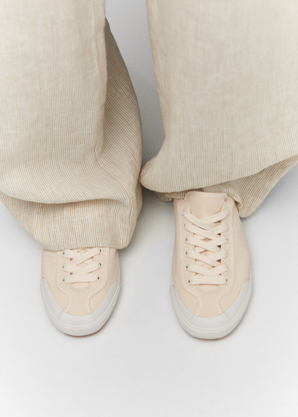 Decorative seam sneakers - Details of the article 9