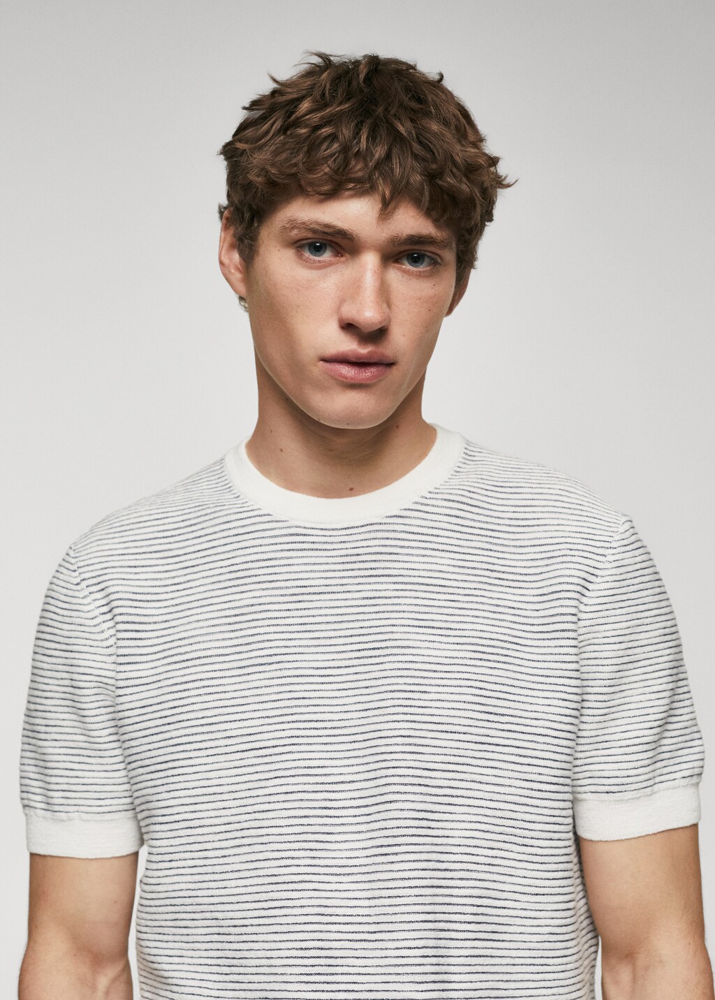 Textured striped T-shirt - Details of the article 1