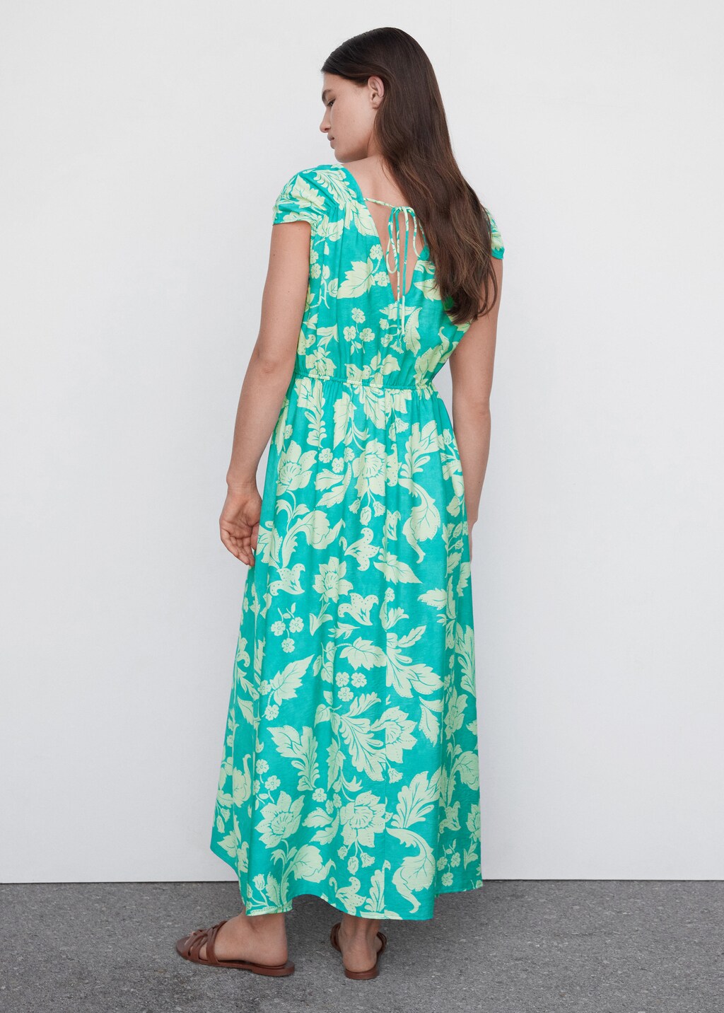 Floral wrap neckline dress - Reverse of the article