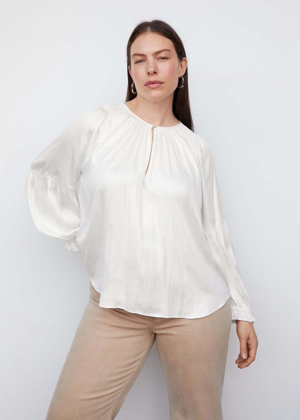 Bluse mit Raffdetails und Knopf - Detail des Artikels 5