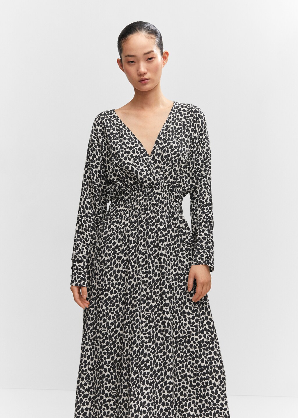 Printed dress with ruffled detail - Medium plane