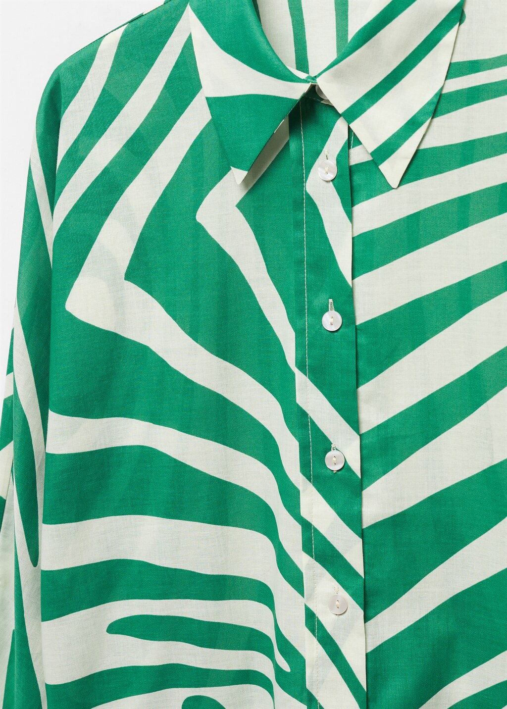 Printed cotton shirt - Details of the article 8