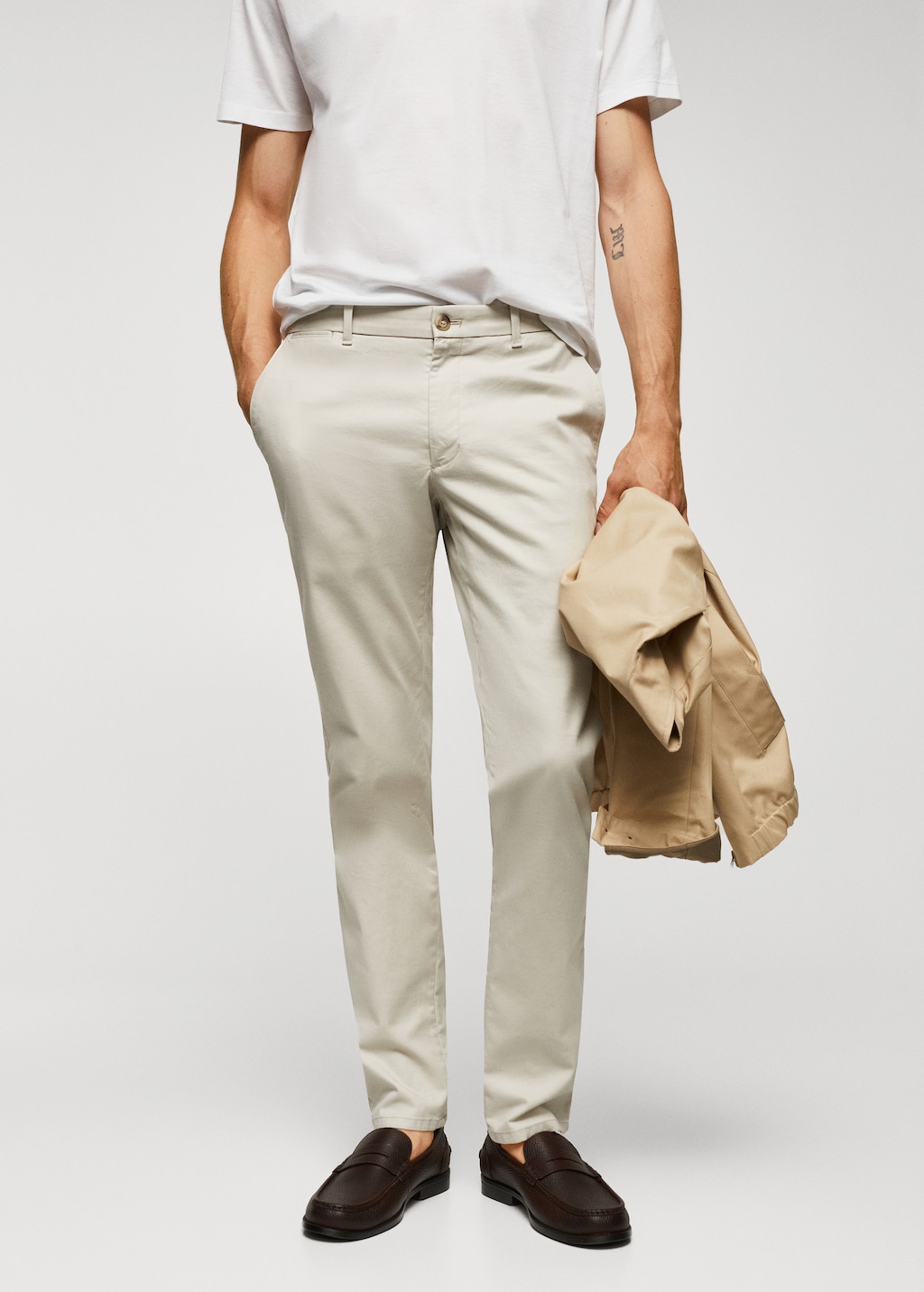 Pantalón chino slim fit sarga - Plano medio