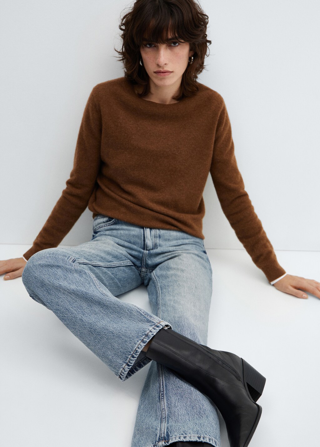 Mid-rise straight jeans - Details of the article 2