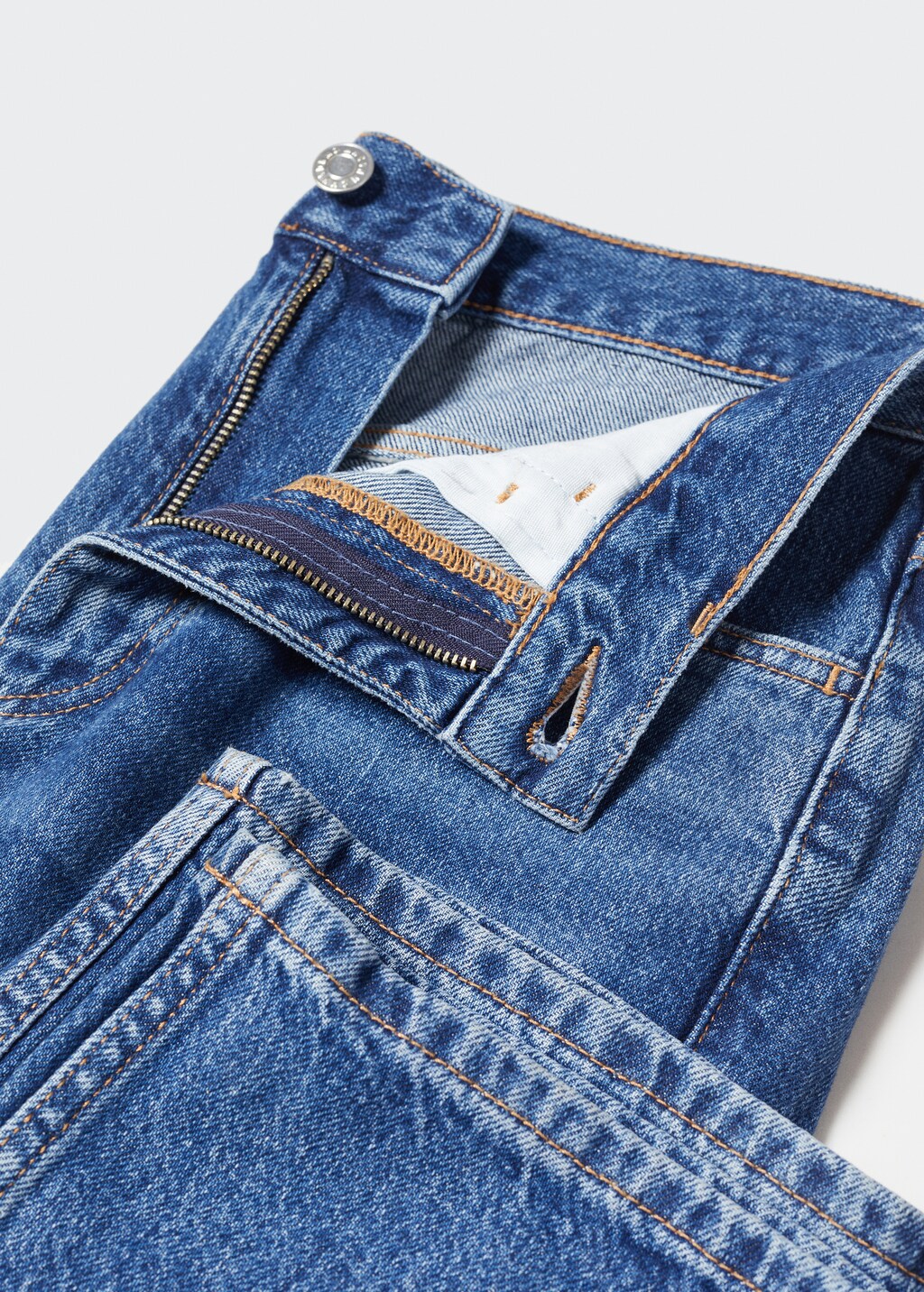 Mid-rise straight jeans - Details of the article 8