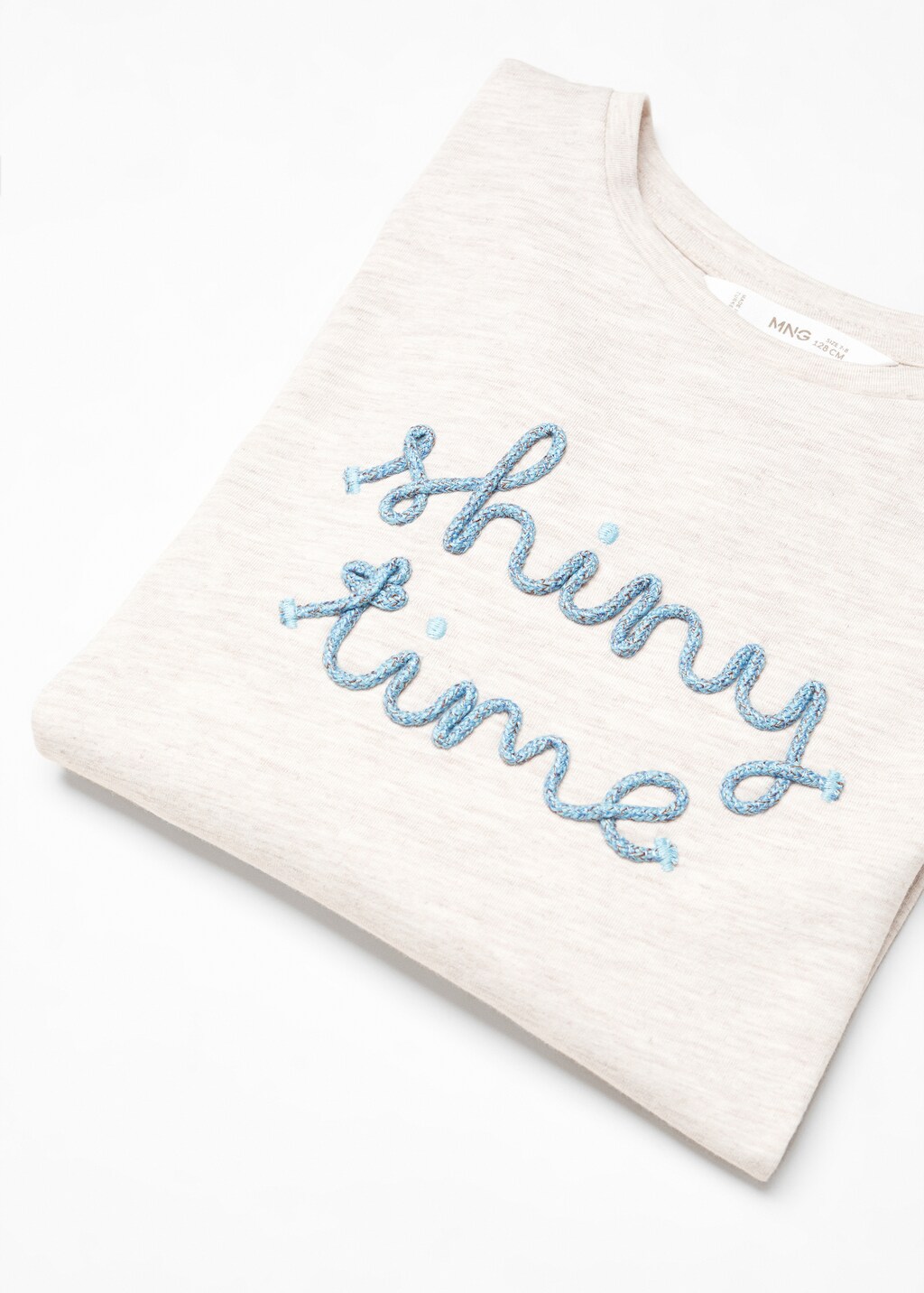 Long-sleeved t-shirt with message - Details of the article 8