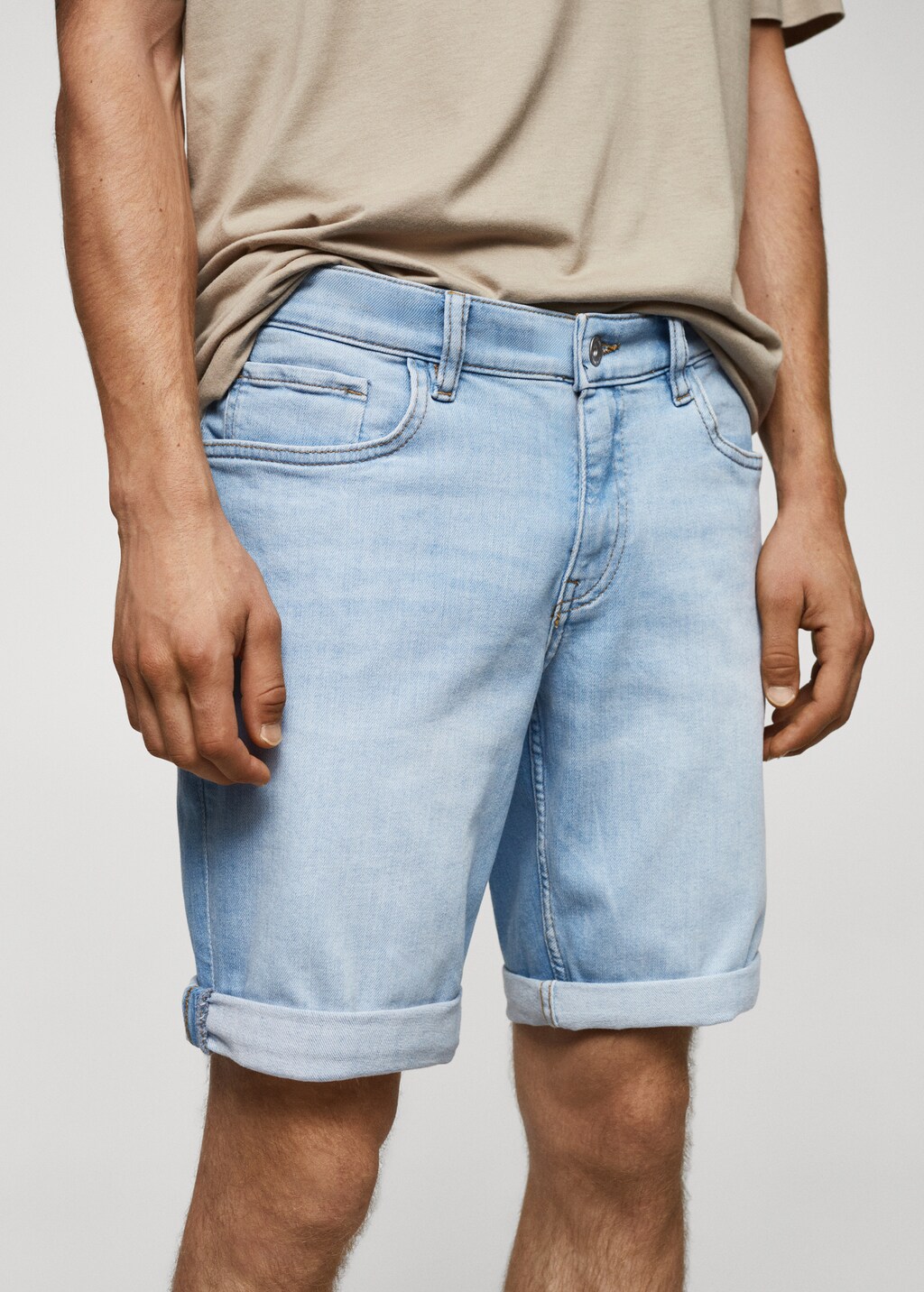 Slim-fit denim bermuda shorts - Details of the article 1