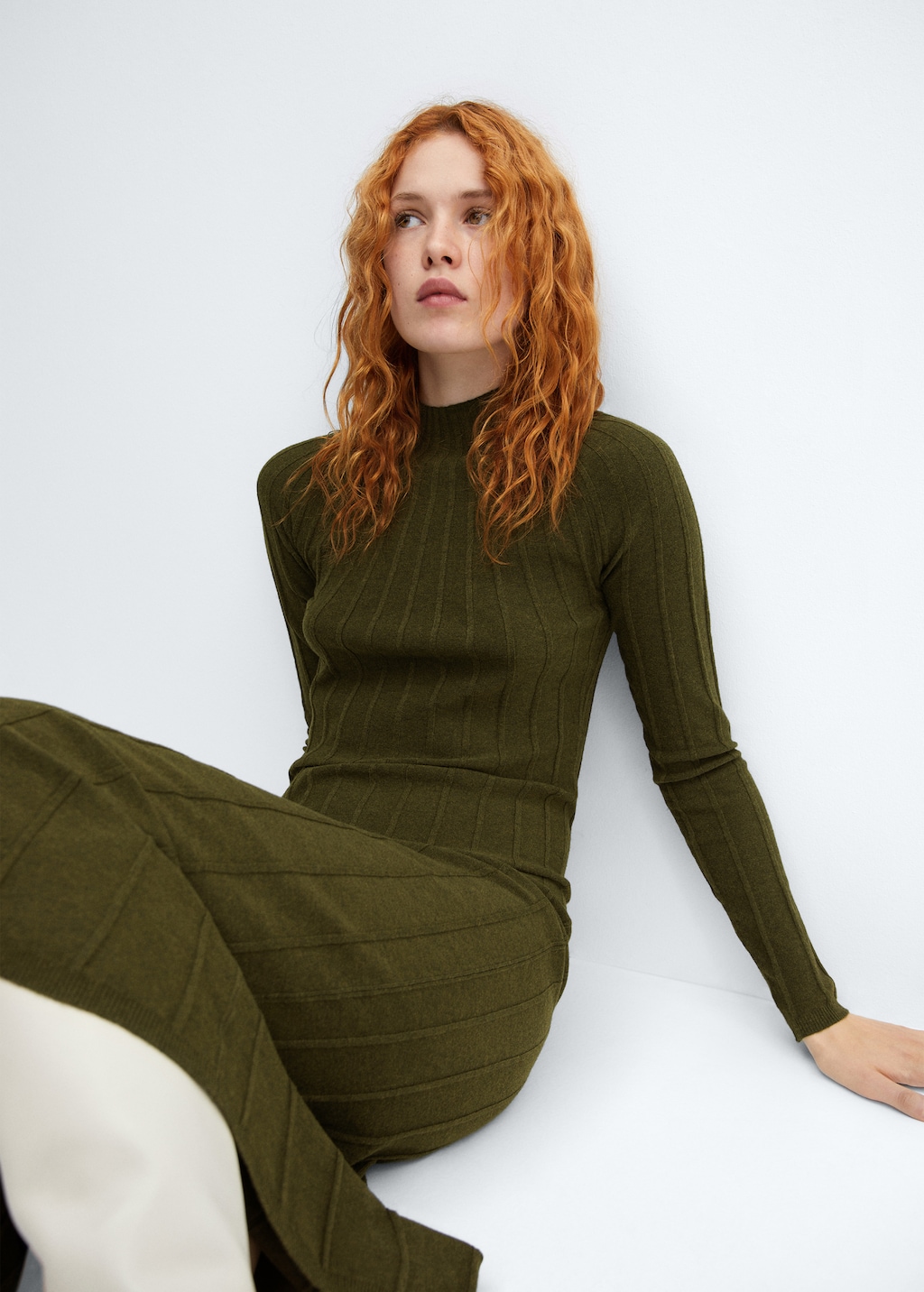 Perkins-neck ribbed dress - Details of the article 2