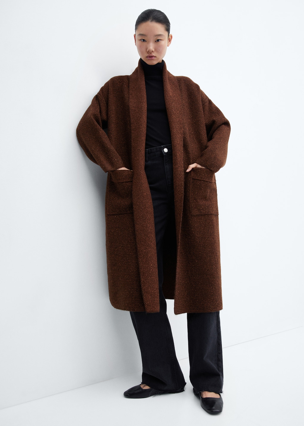 Oversized knitted coat with pockets - Details of the article 2