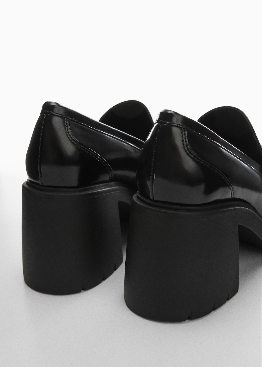 Heeled loafers with track soles - Details of the article 2