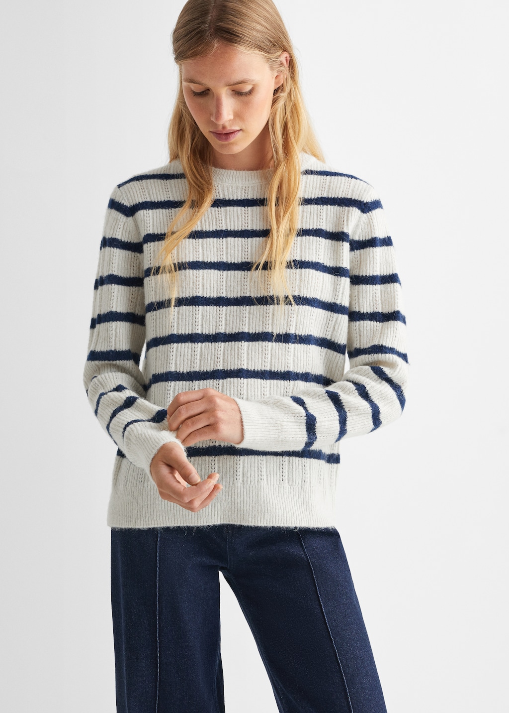 Striped knit sweater - Medium plane