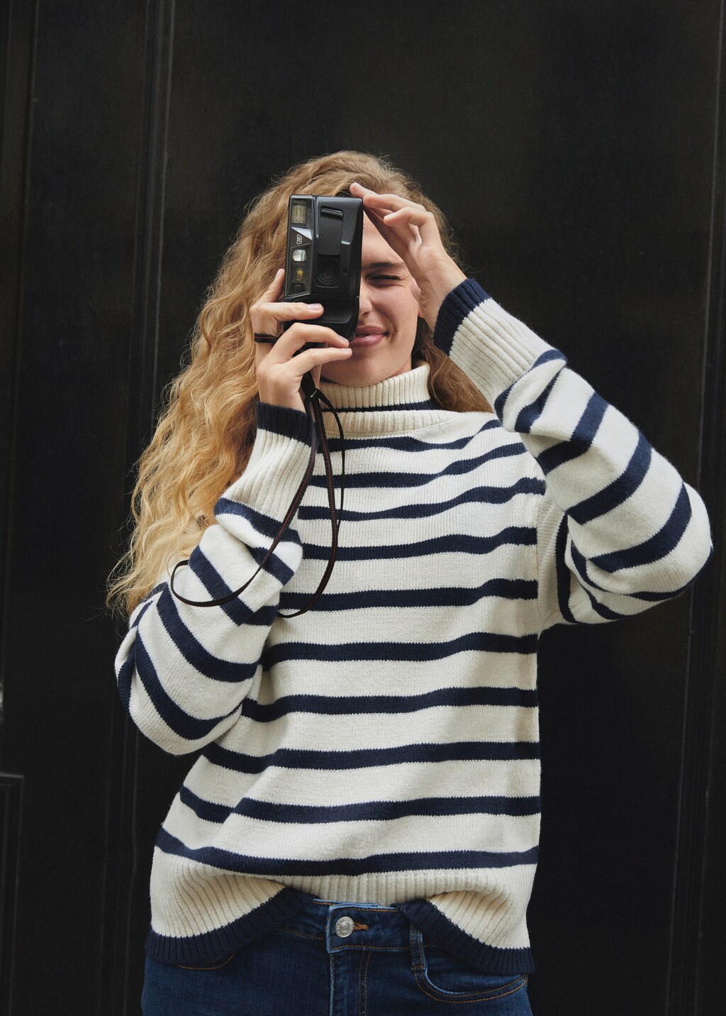 Stand-collar striped sweater - Details of the article 5