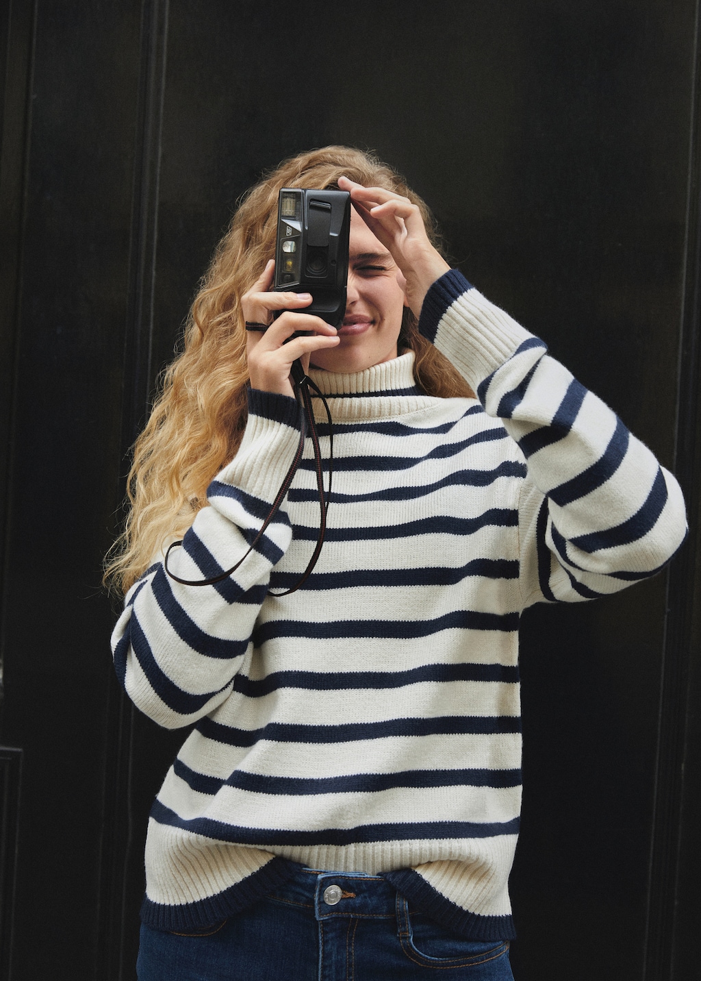 Stand-collar striped sweater - Details of the article 5