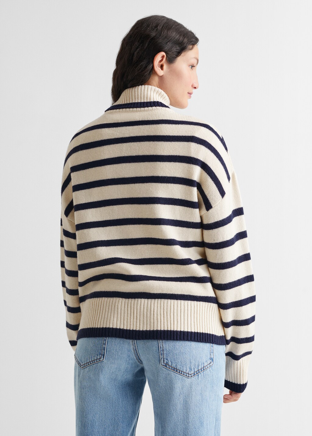 Stand-collar striped sweater - Reverse of the article