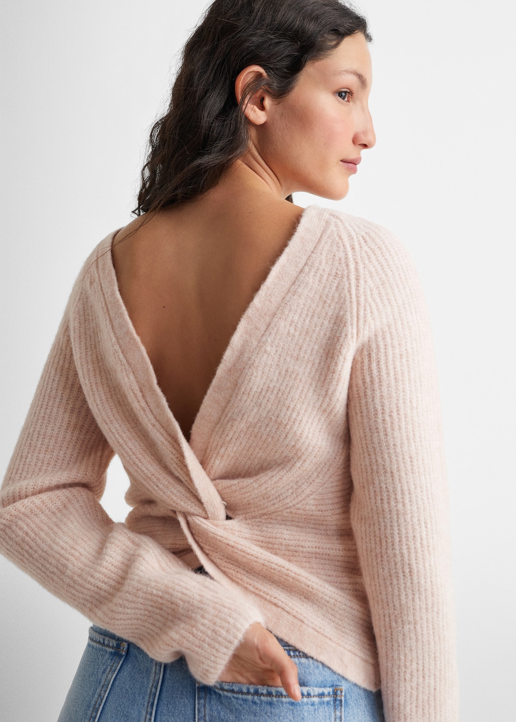 Open-back sweater - Details of the article 1