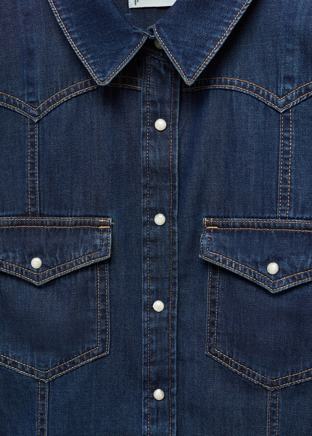 Chest-pocket denim shirt - Details of the article 8