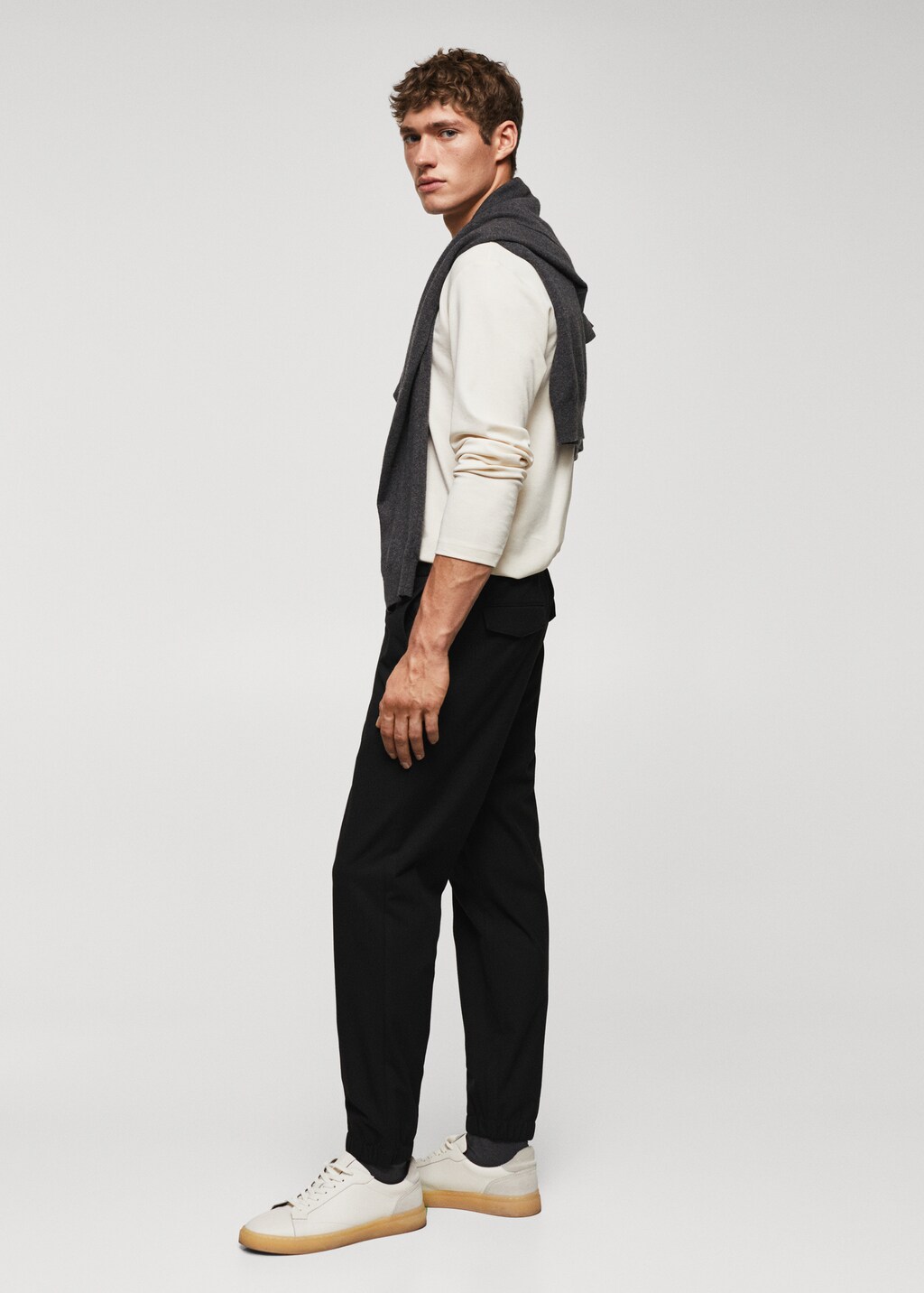 Slim-fit jogger trousers with drawstring  - Details of the article 2