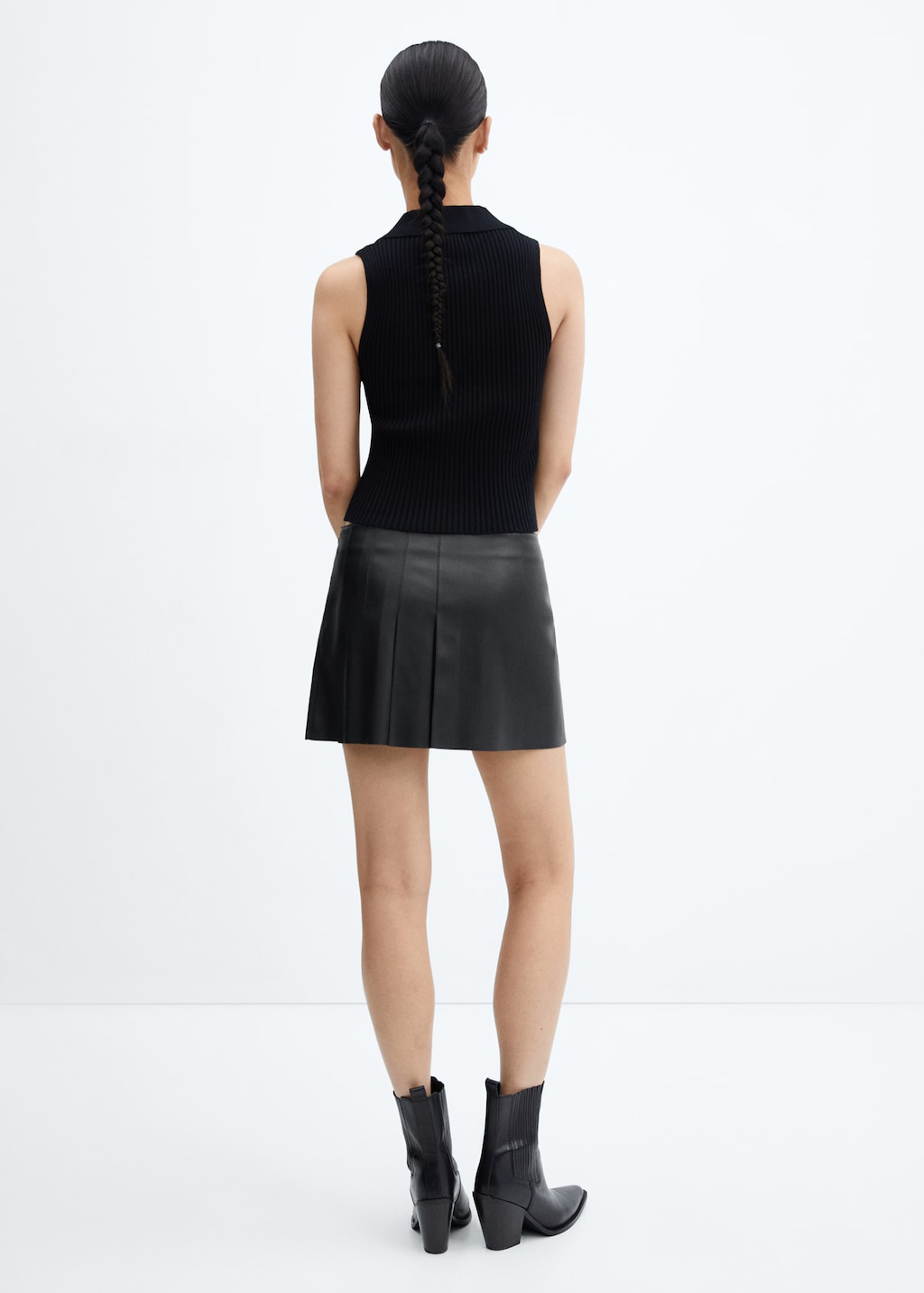 Leather-effect pleated mini-skirt - Reverse of the article