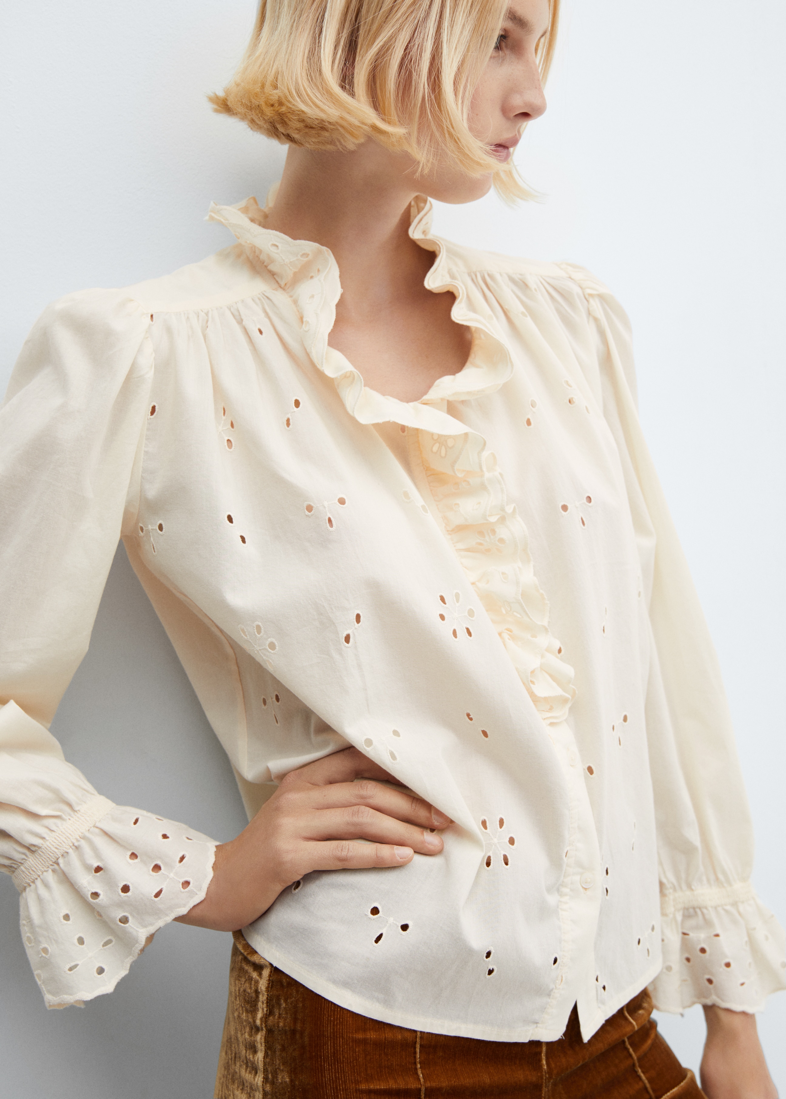 Openwork shirt with ruffle detail  - Details of the article 2