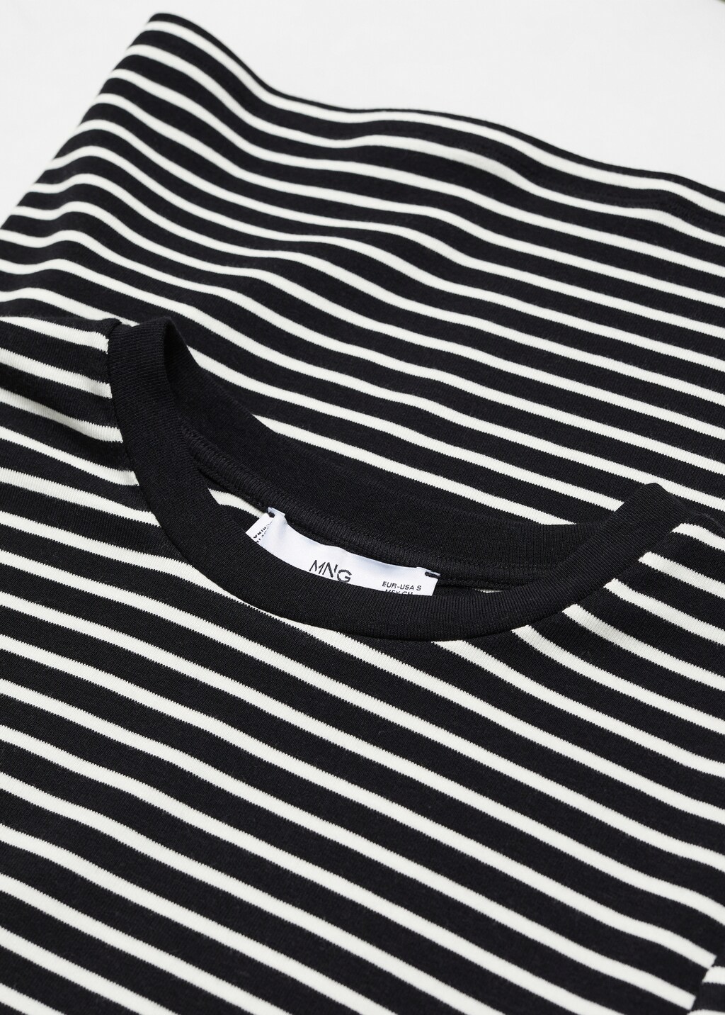 Striped round-neck t-shirt - Details of the article 8