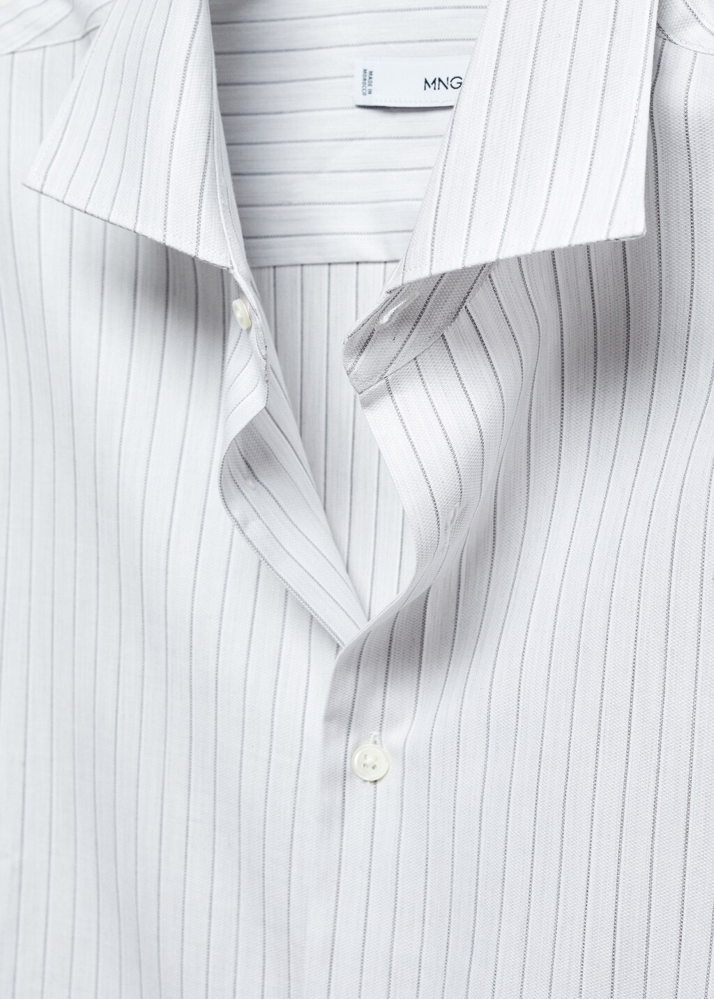 Structured pinstripe shirt - Details of the article 8