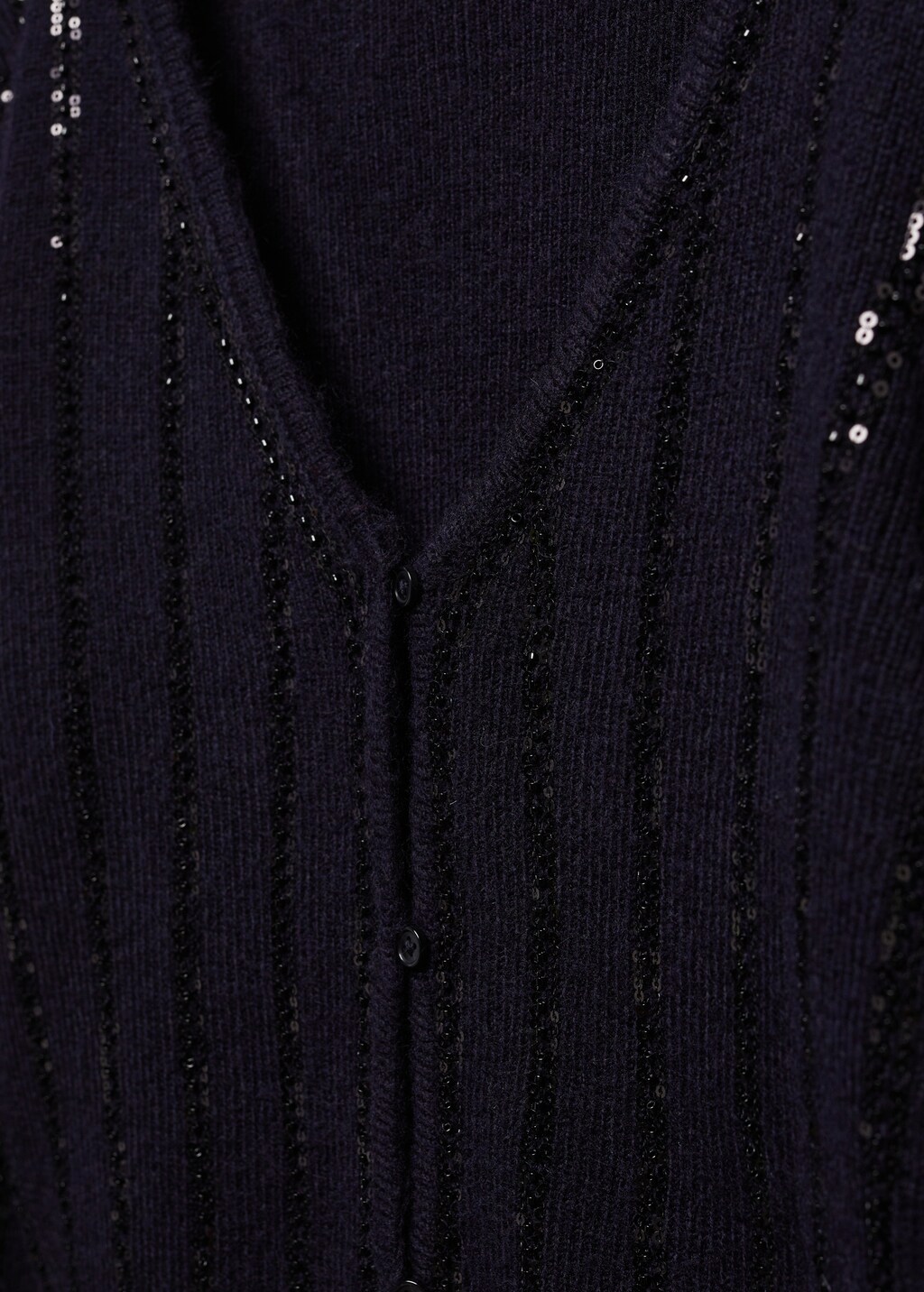 Strickjacke mit Pailletten - Detail des Artikels 8