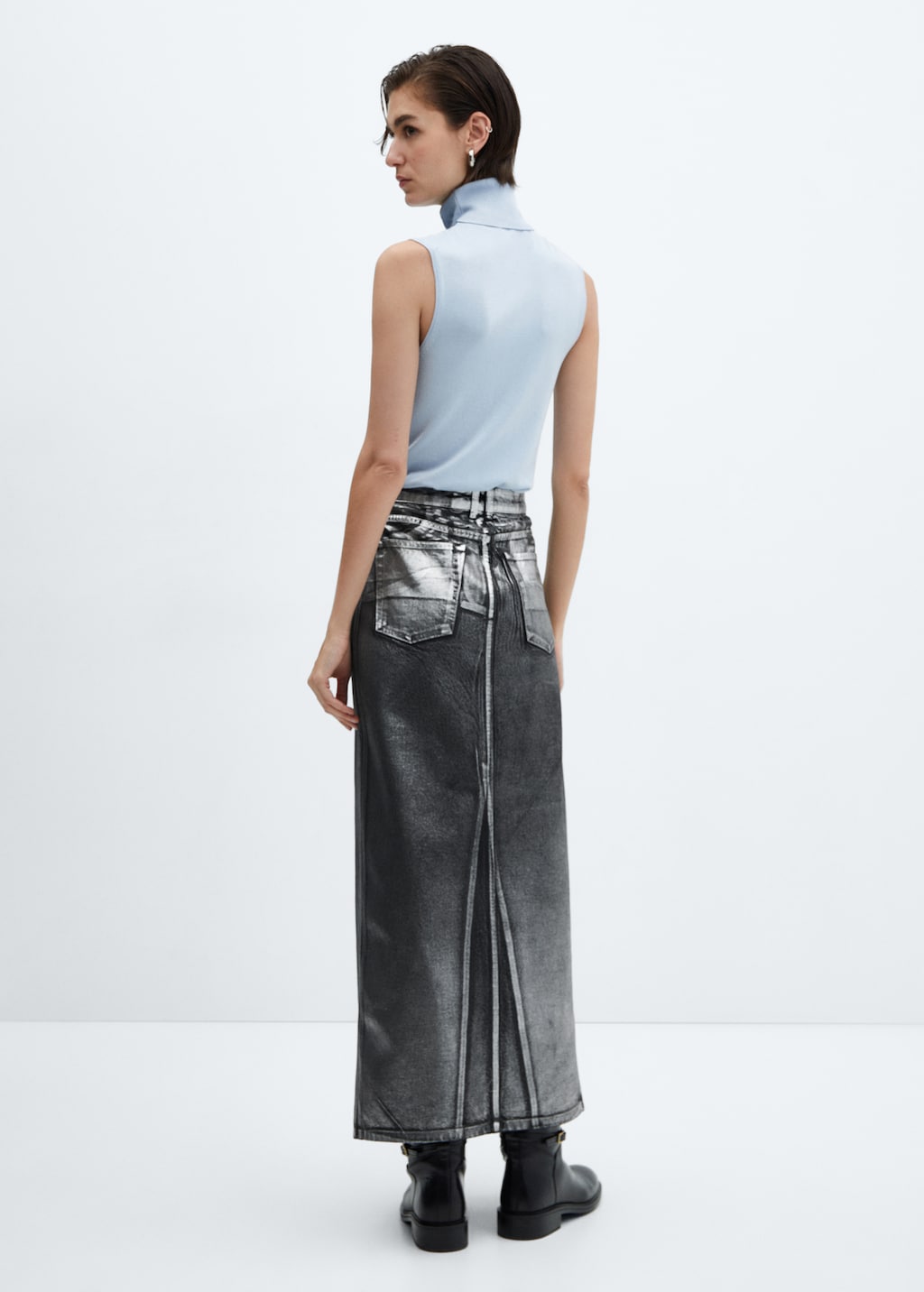 Long foil denim skirt - Reverse of the article