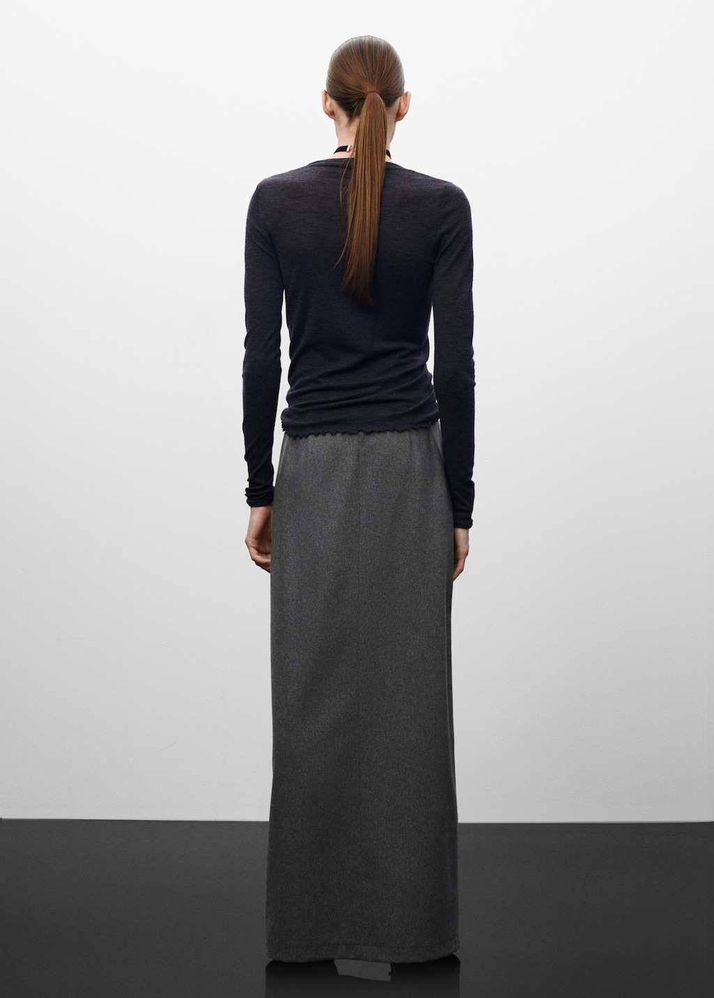 Wool skirt with slit - Reverse of the article