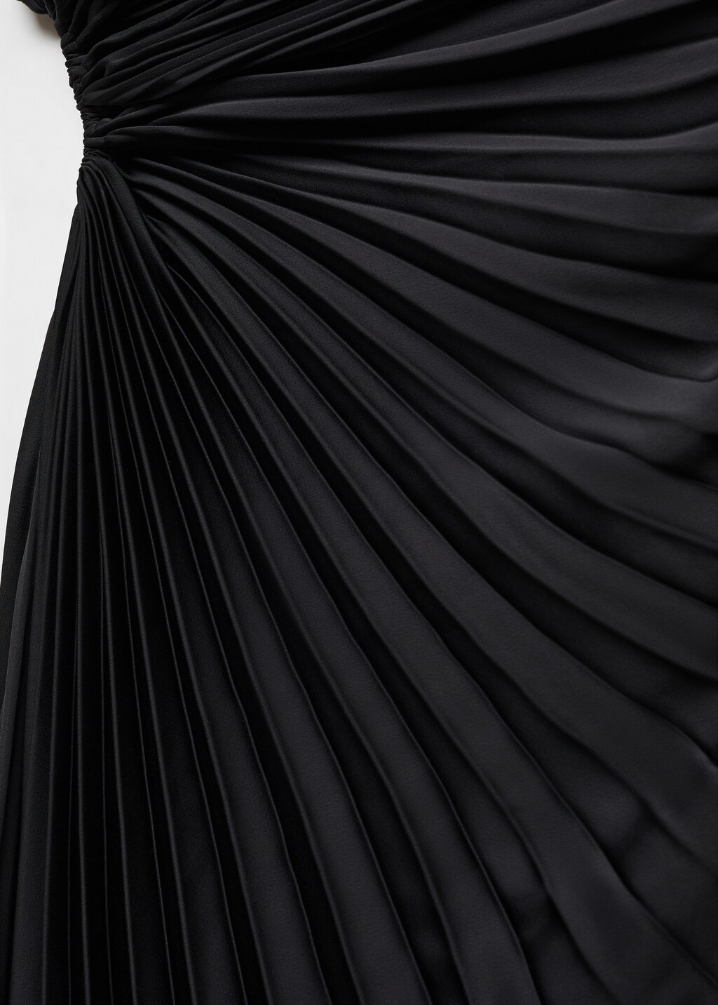 Asymmetrical pleated dress - Details of the article 8