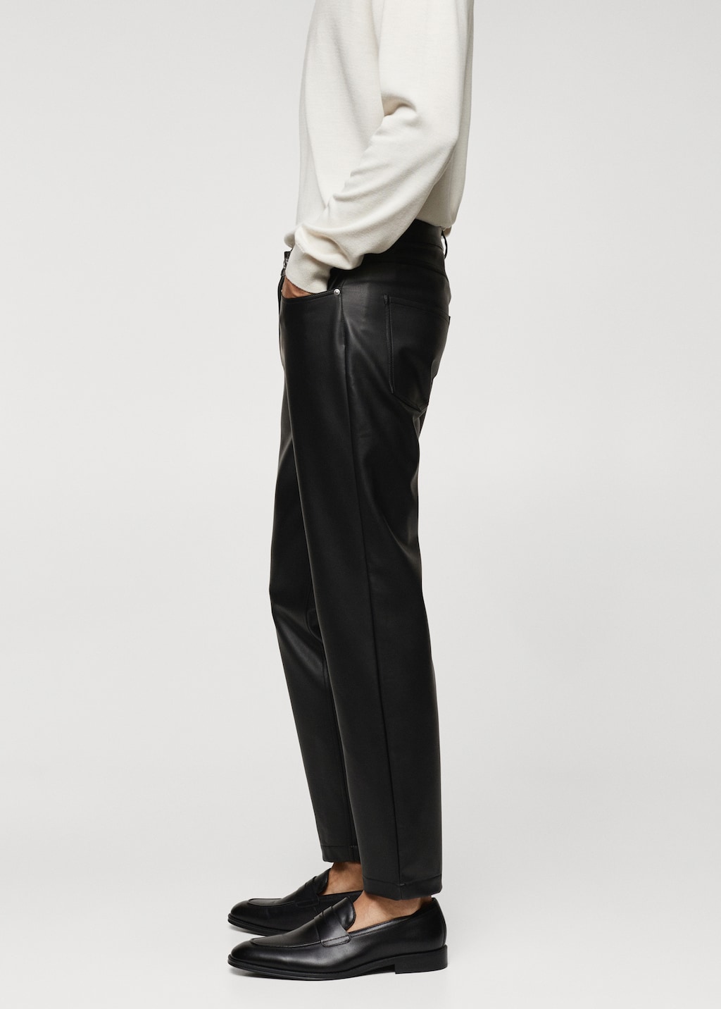 Leather-effect slim-fit trousers - Details of the article 4