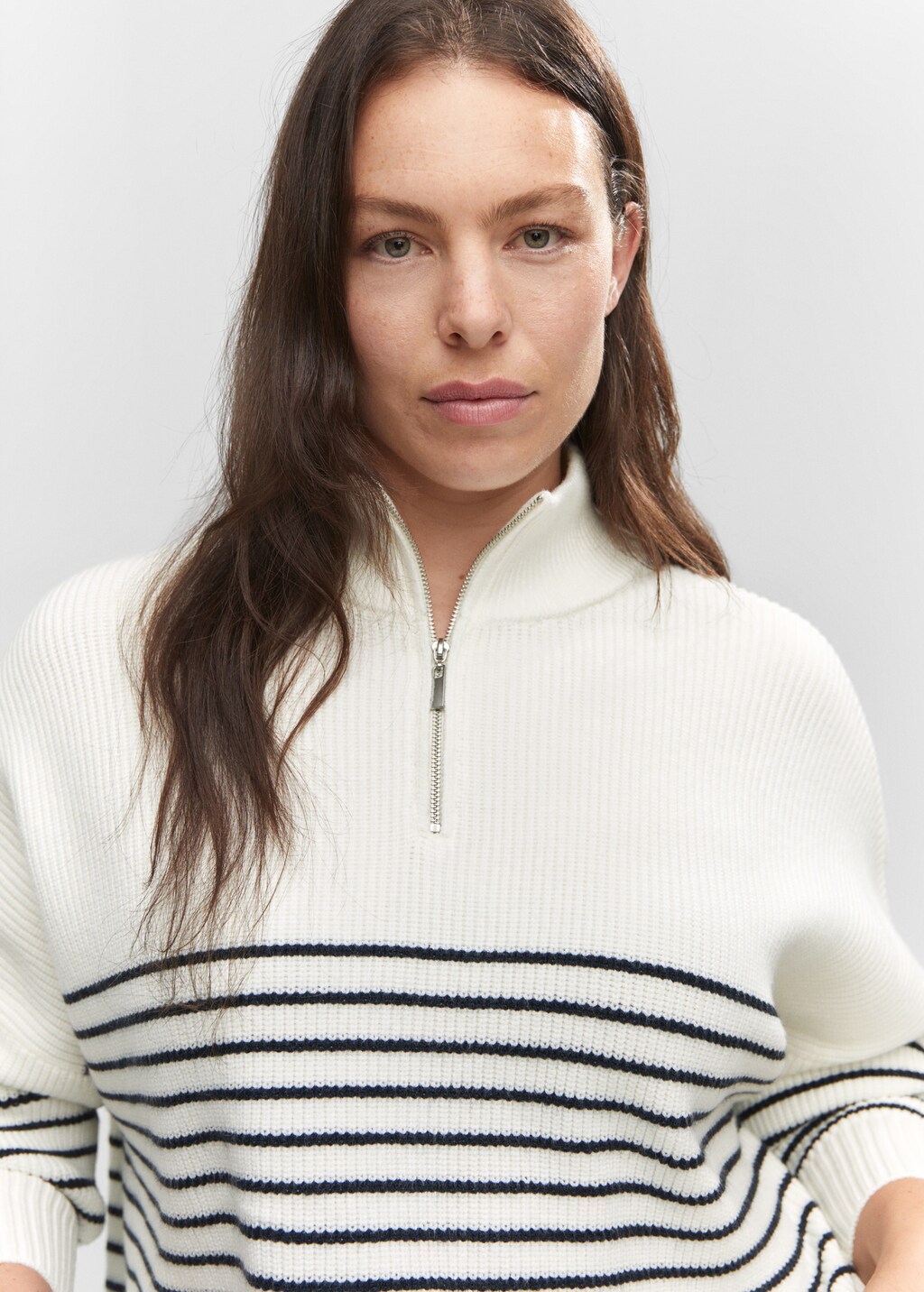 Striped sweater with zip - Details of the article 4