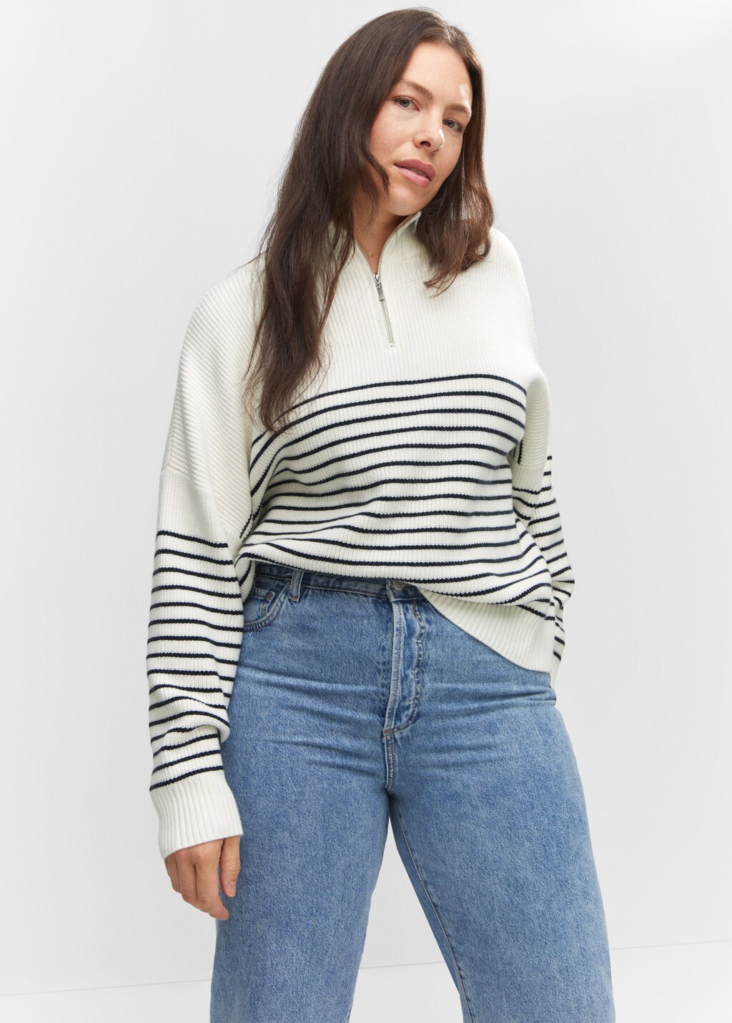 Striped sweater with zip - Details of the article 5